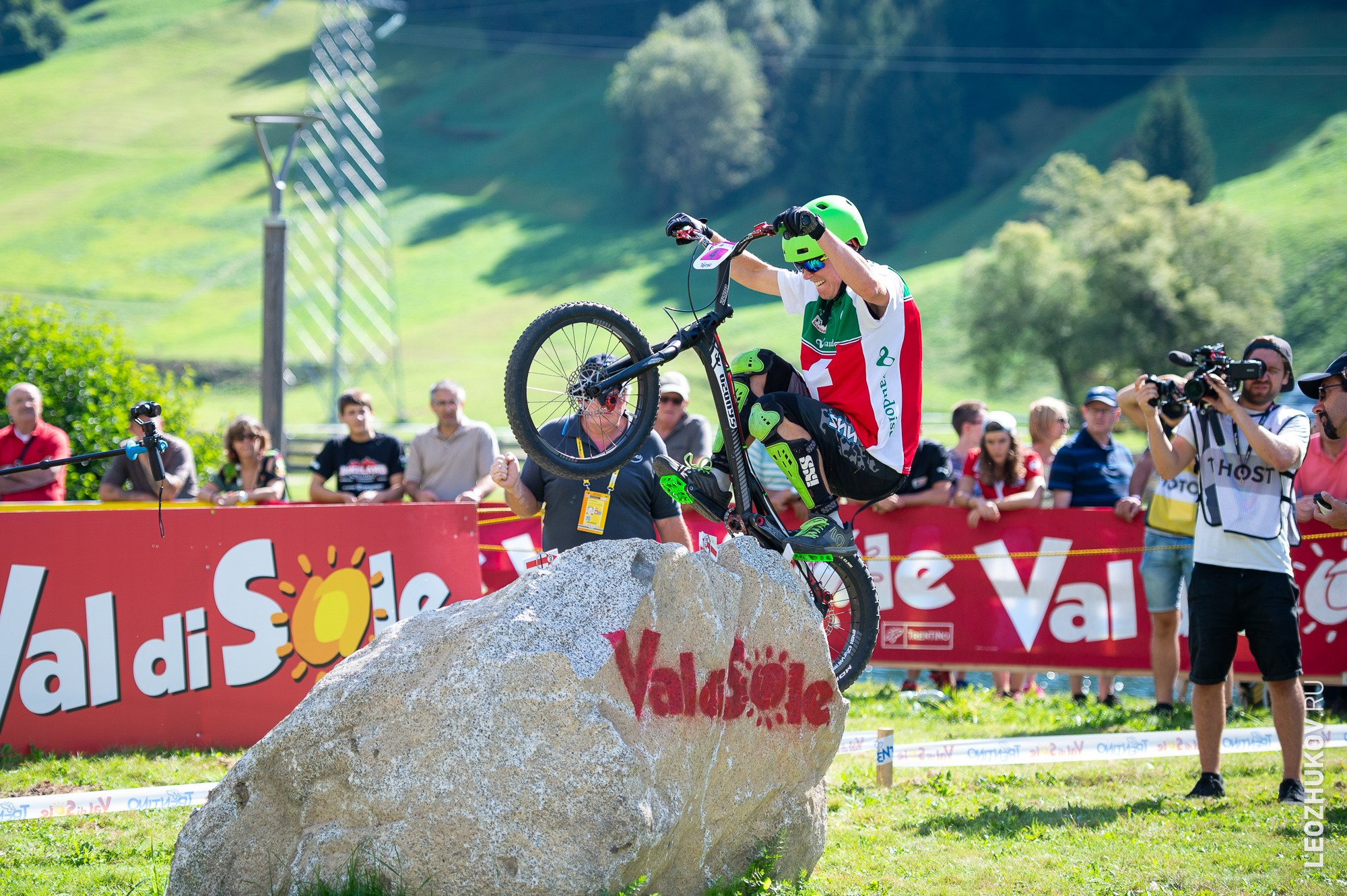 UCI Trials World Championships 2016 — finals. Sports photographer Leonid Zhukov