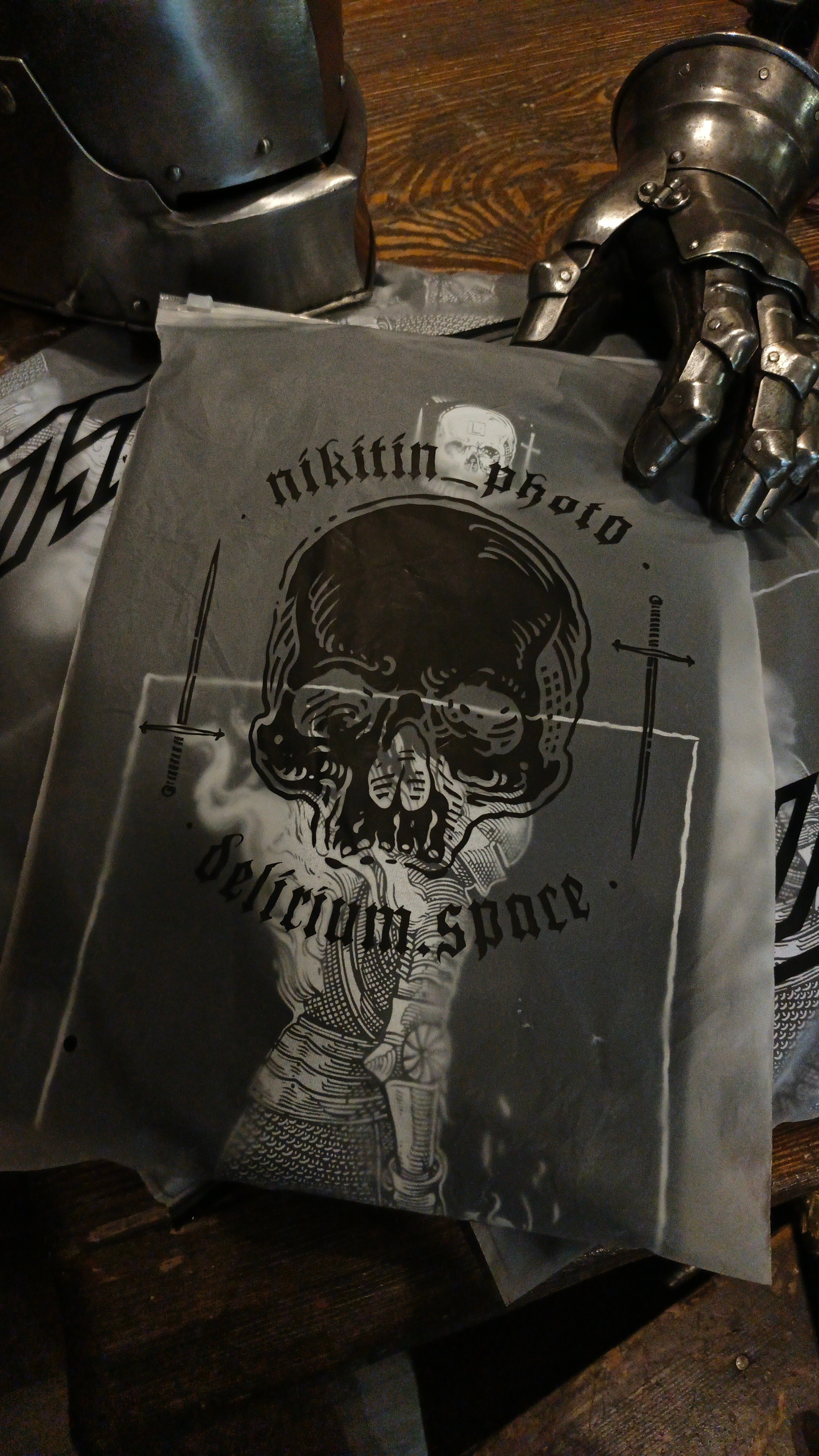 Мерч. Фотограф Александр Никитин. Съёмка в доспехах. Санкт-Петербург. nikitin_photo