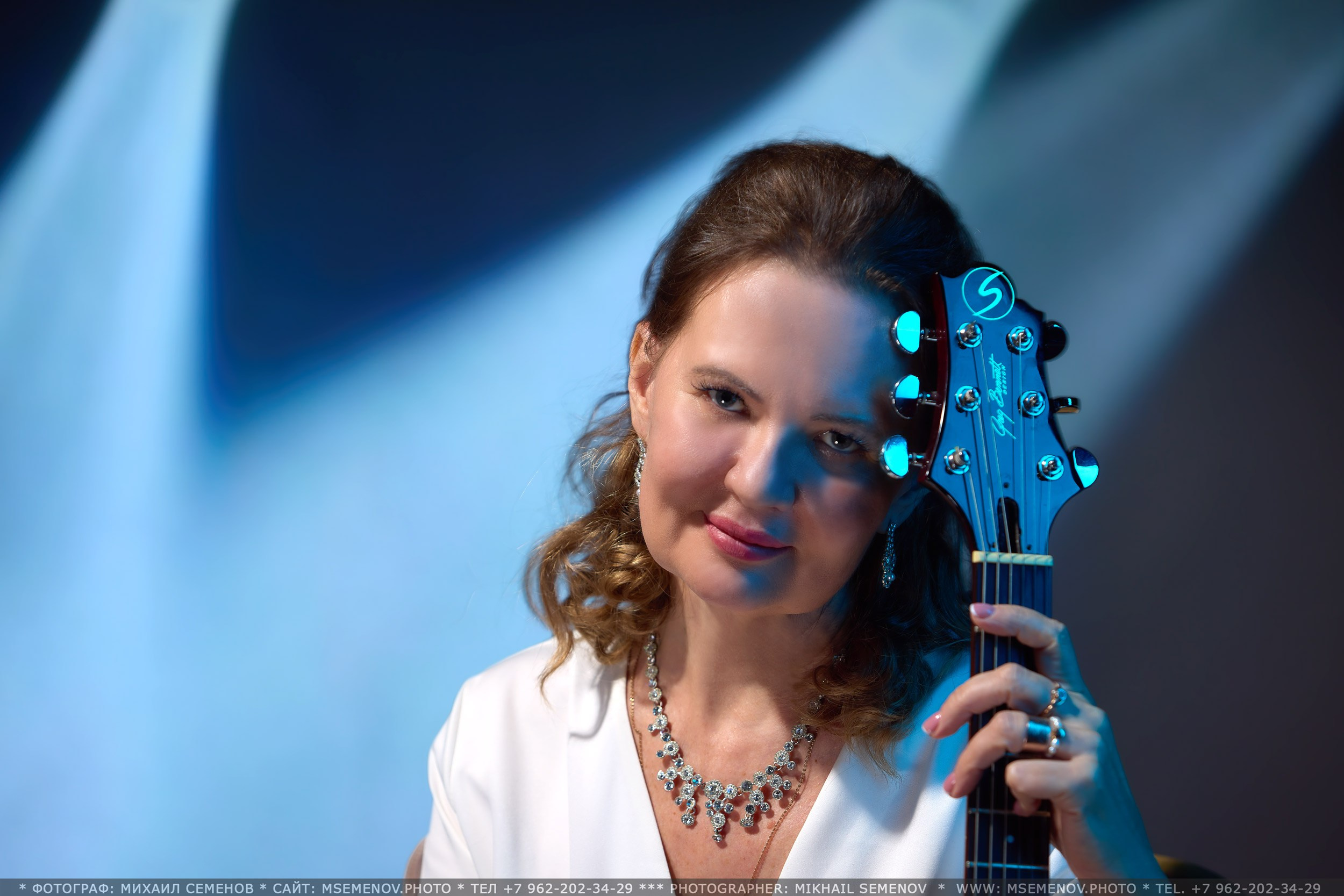 Деловая фотосъемка, предметная, студийный портрет. Рекламная фотосессия. ФОТОуслуги для бизнеса, имиджевая фото-видео съемка. Фотограф, фотопроекты Михаила Семенова в Ярославле. Фотошкола