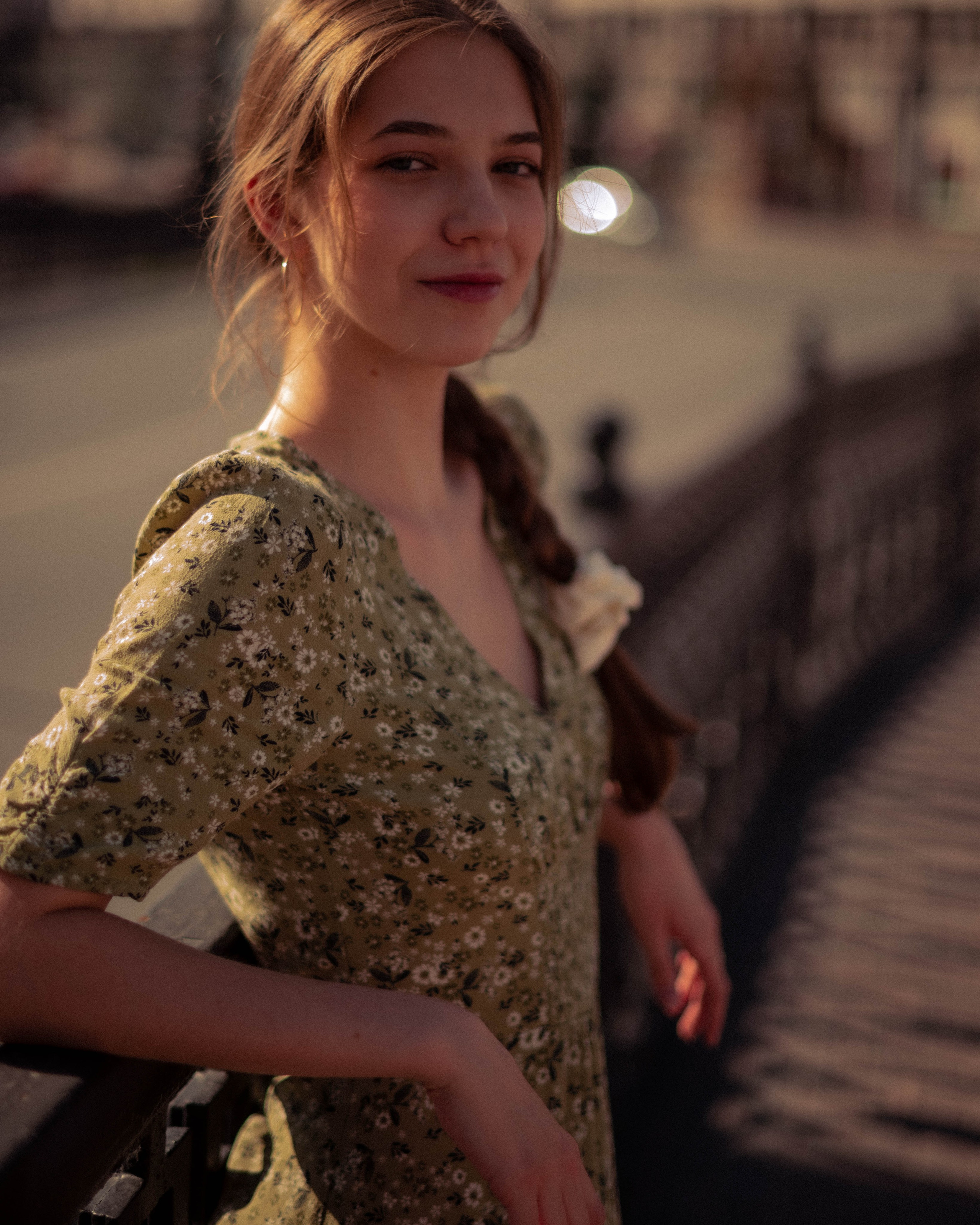 Ася. Женский фотограф. Создатель украшений ручной работы. Модель