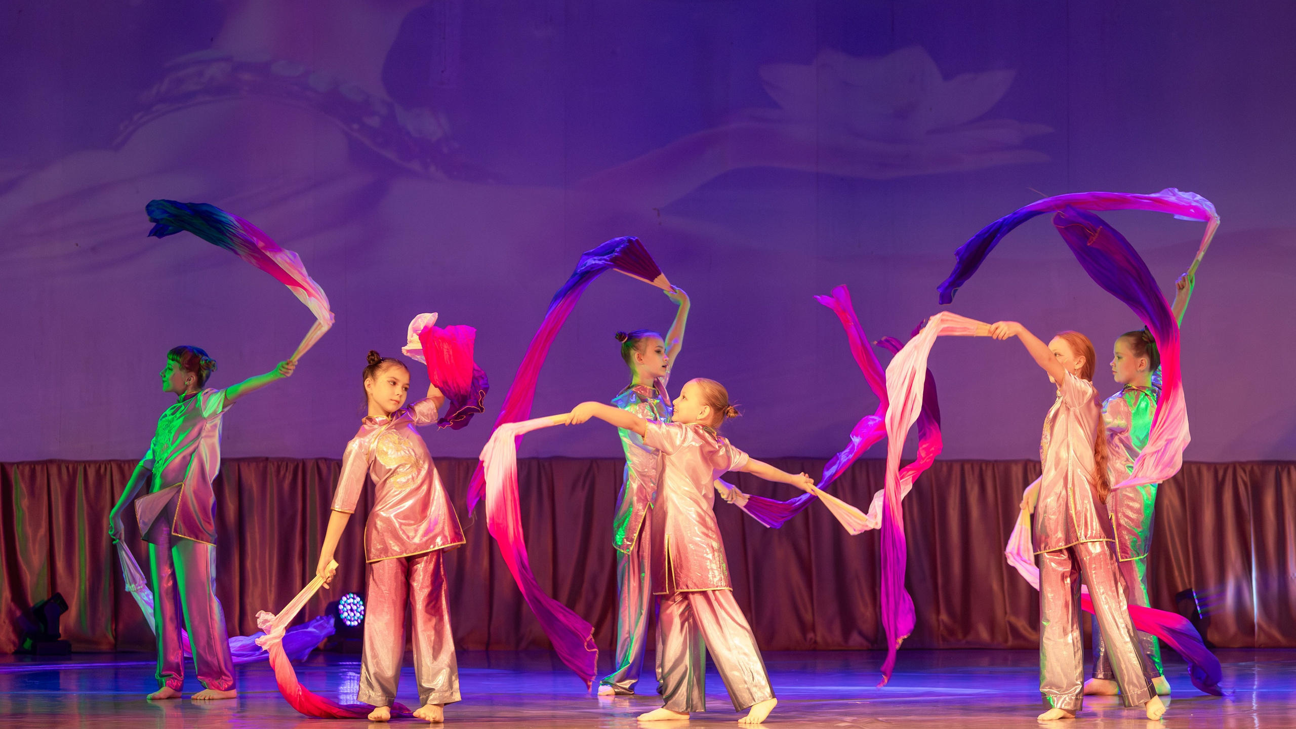 Студия «Lamis» отчетный концерт 2025. Выпускные альбомы и школьный фотограф в Подольске, Троицке, Щербинке, Москве и Московской области