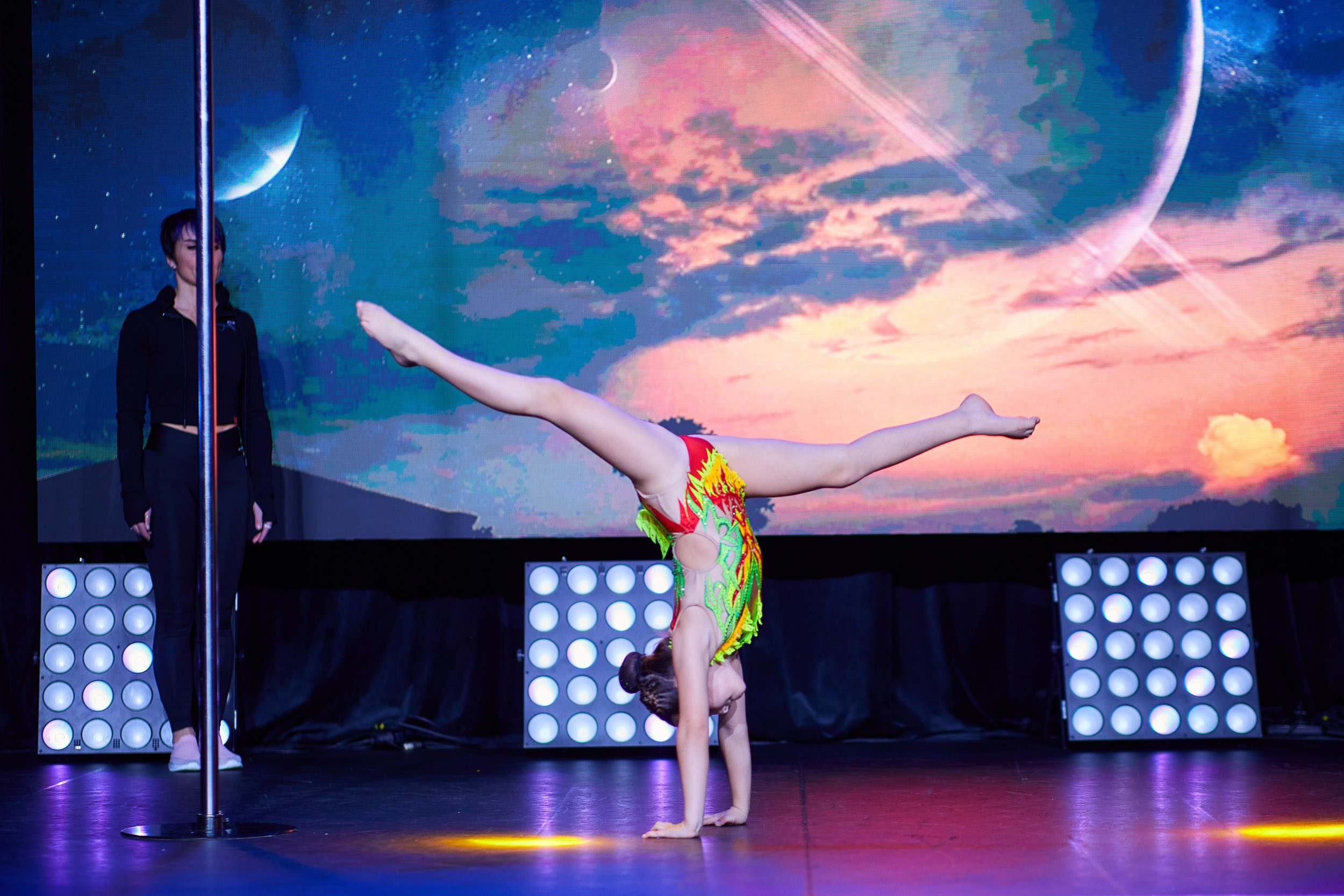 Анонс фоторепортажа с Концерта Грация. POLE DANCE. Photographer for business Mikhail Semenov. Aqua photo studio, photo school