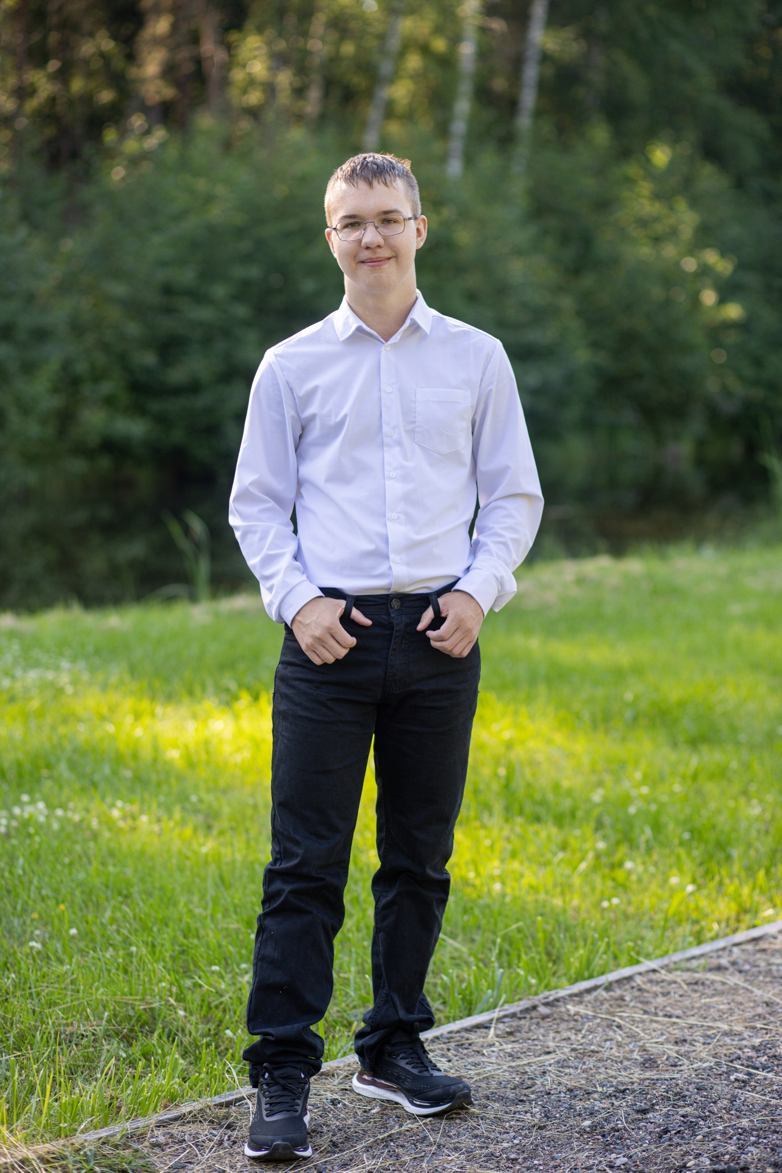 Фотосессия на выпускной. Школа № 12, 11 класс, 2024 г. Студия выпускных альбомов Остров