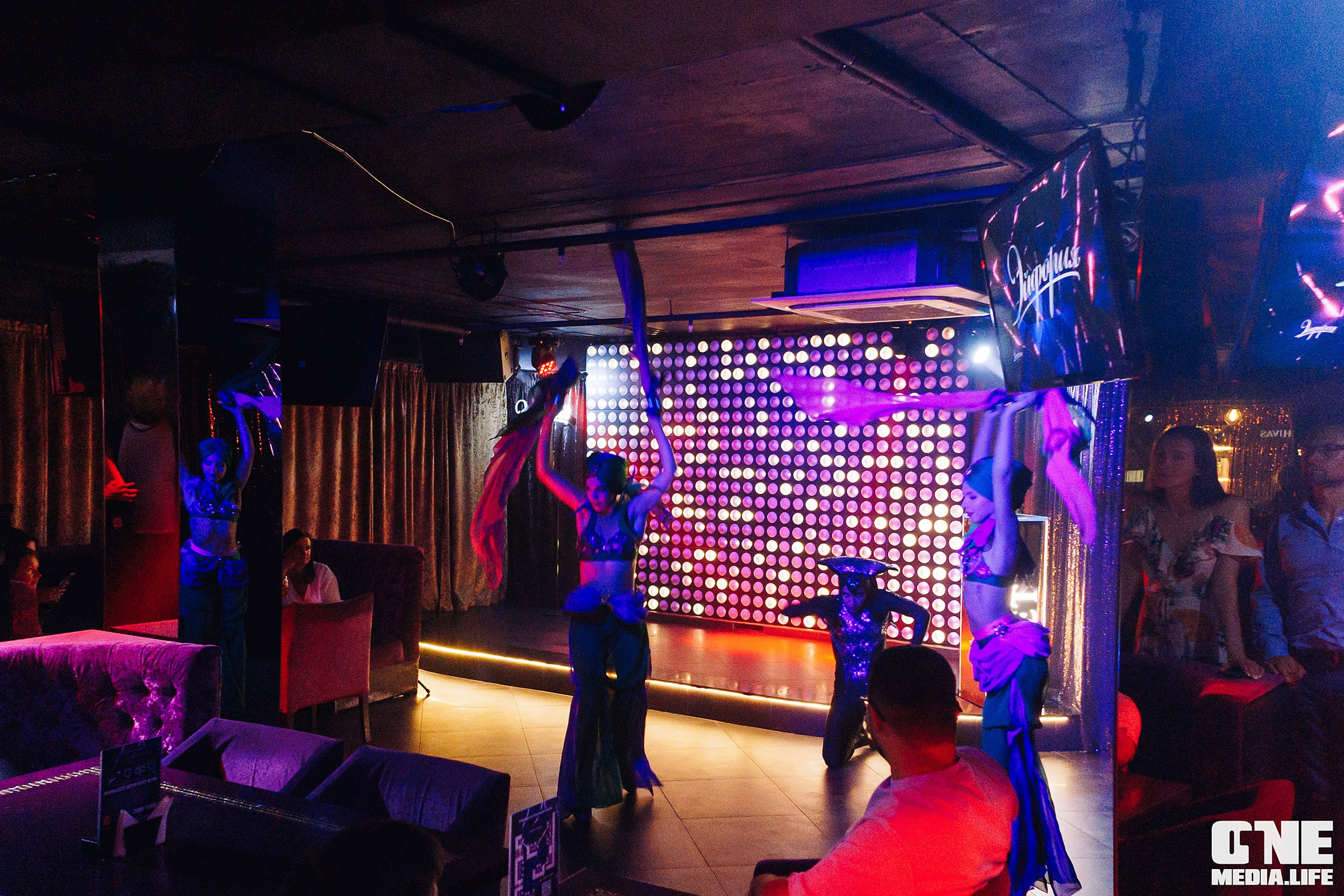Фоторепортаж из караоке-клуба Эйфория. One Media Life: фоторепортажи, фотоотчеты с мероприятий и заведений