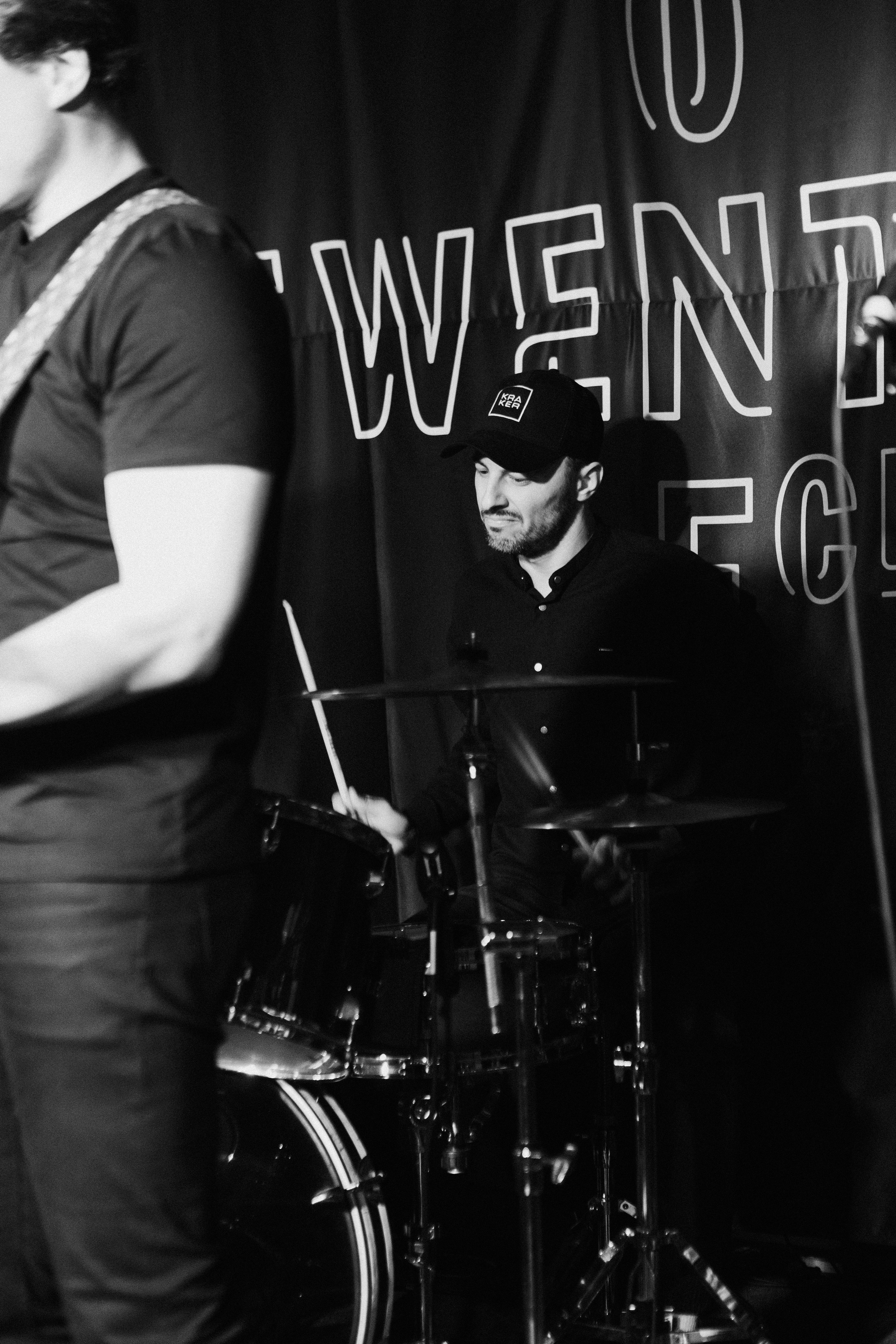 Выстпление KRAKER MUSIC BAND & DA VINCI String Quartet