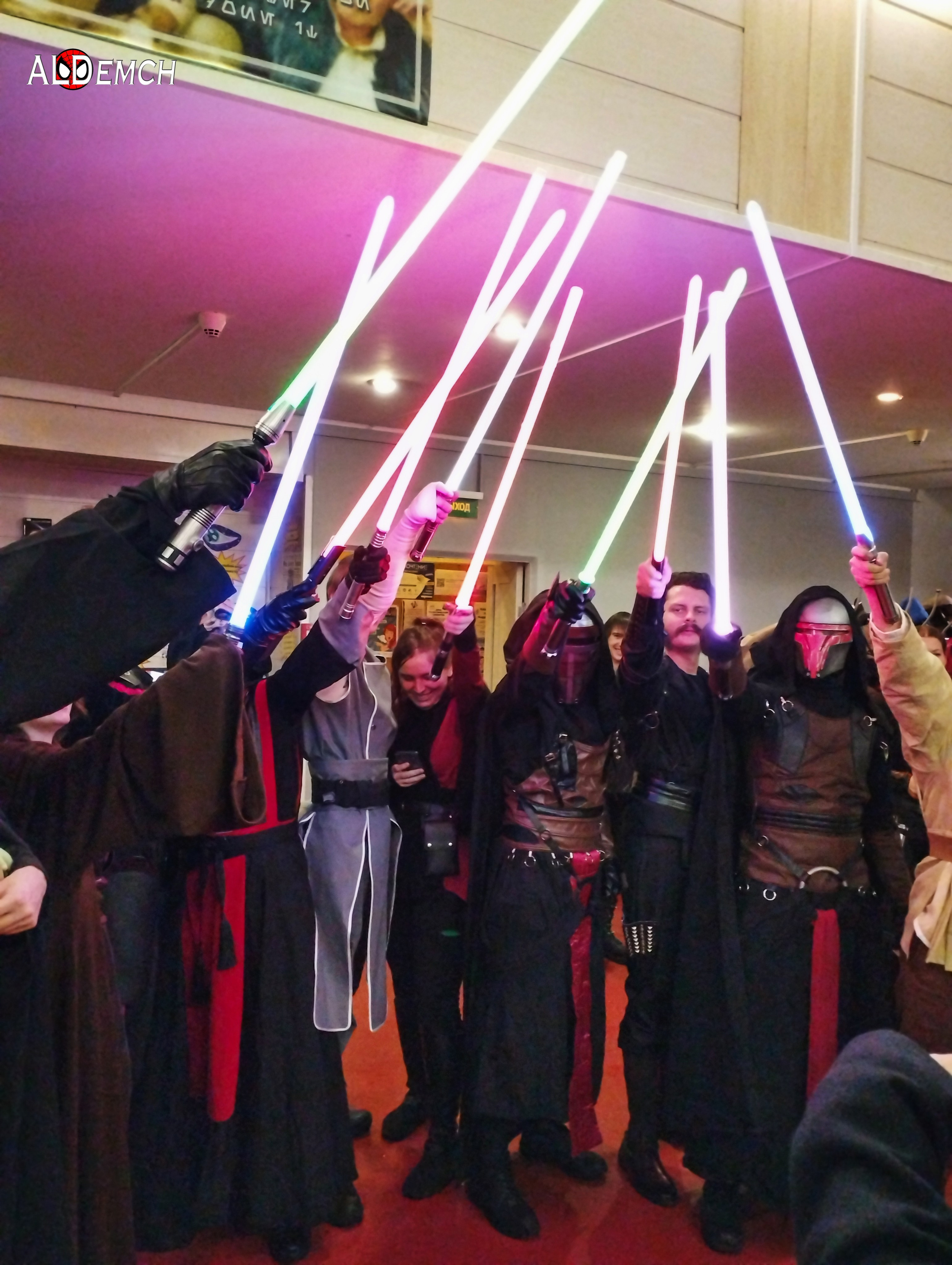 Фотосессия в музее Звездные Войны Далёкой Галактике в Москва