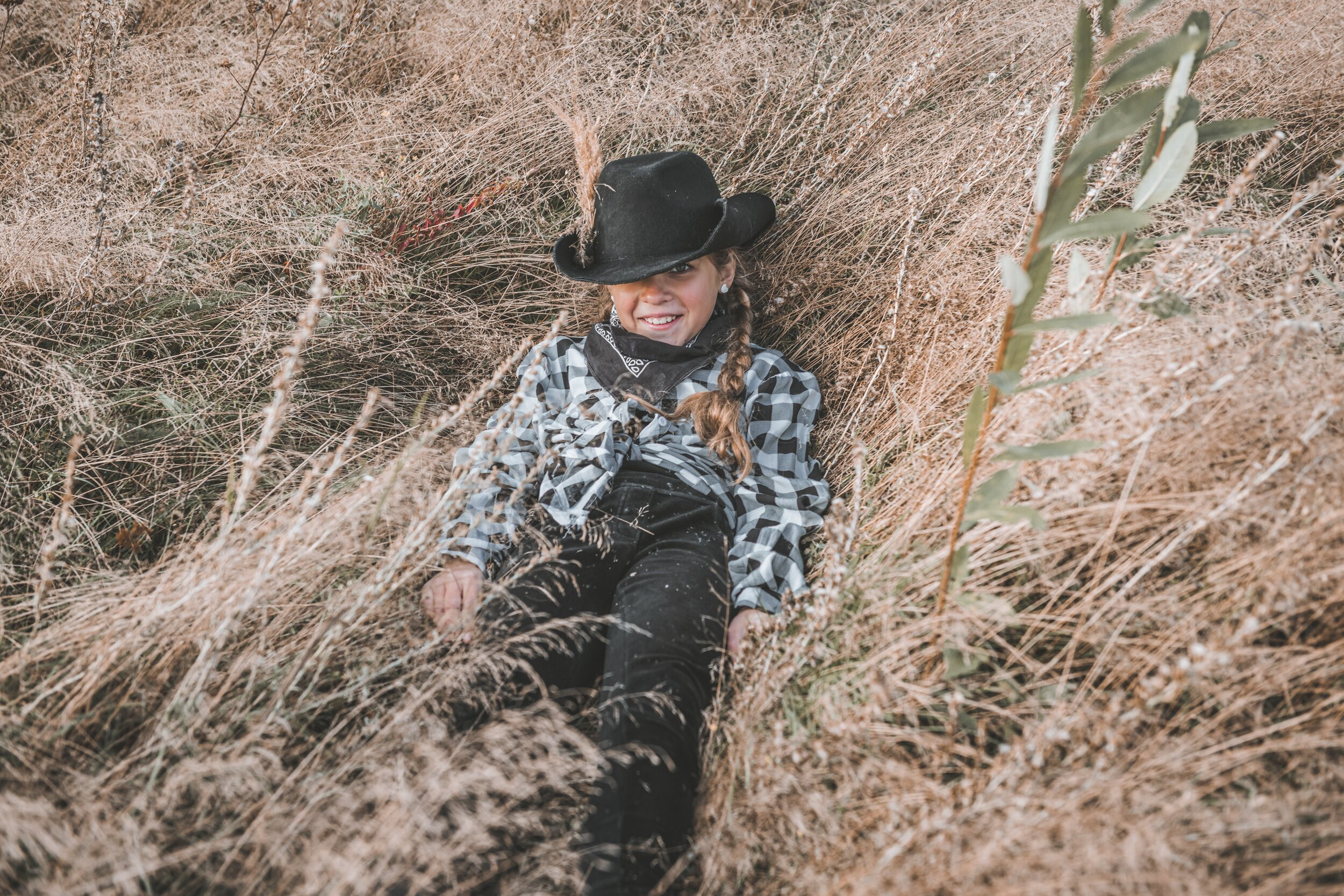 Ира и Маша, серия «Cowboys». Коваленко Светлана, фотограф в Москве. Концерты, события и люди