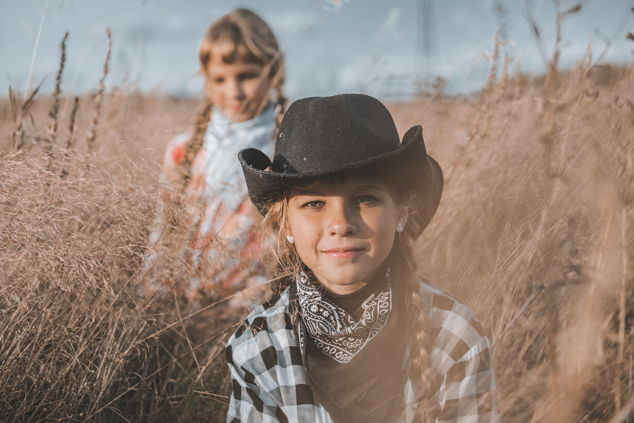 Ира и Маша, серия «Cowboys». Коваленко Светлана, фотограф в Москве. Концерты, события и люди