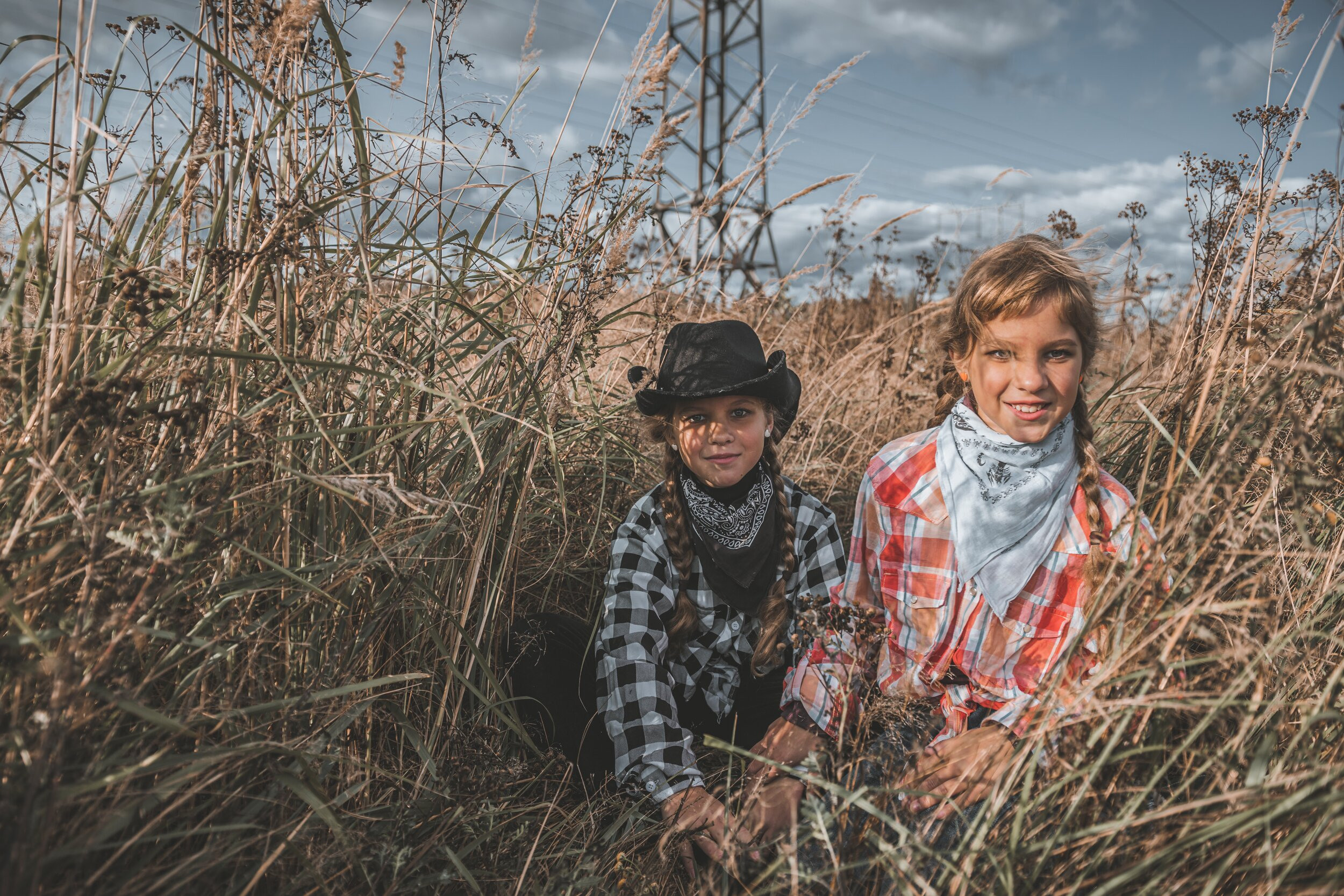 Ира и Маша, серия «Cowboys». Коваленко Светлана, фотограф в Москве. Концерты, события и люди
