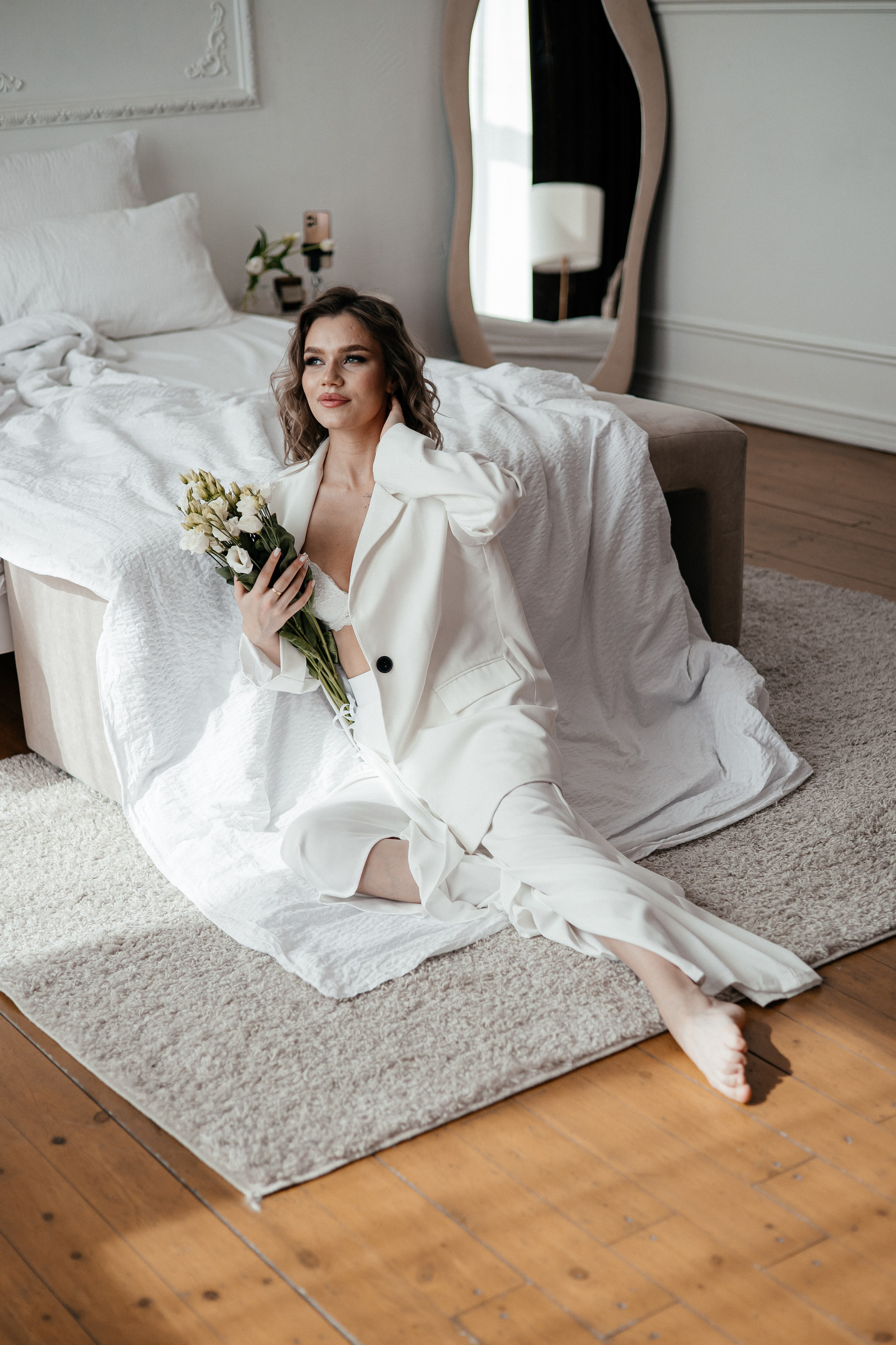 Елизавета. Белые цветы