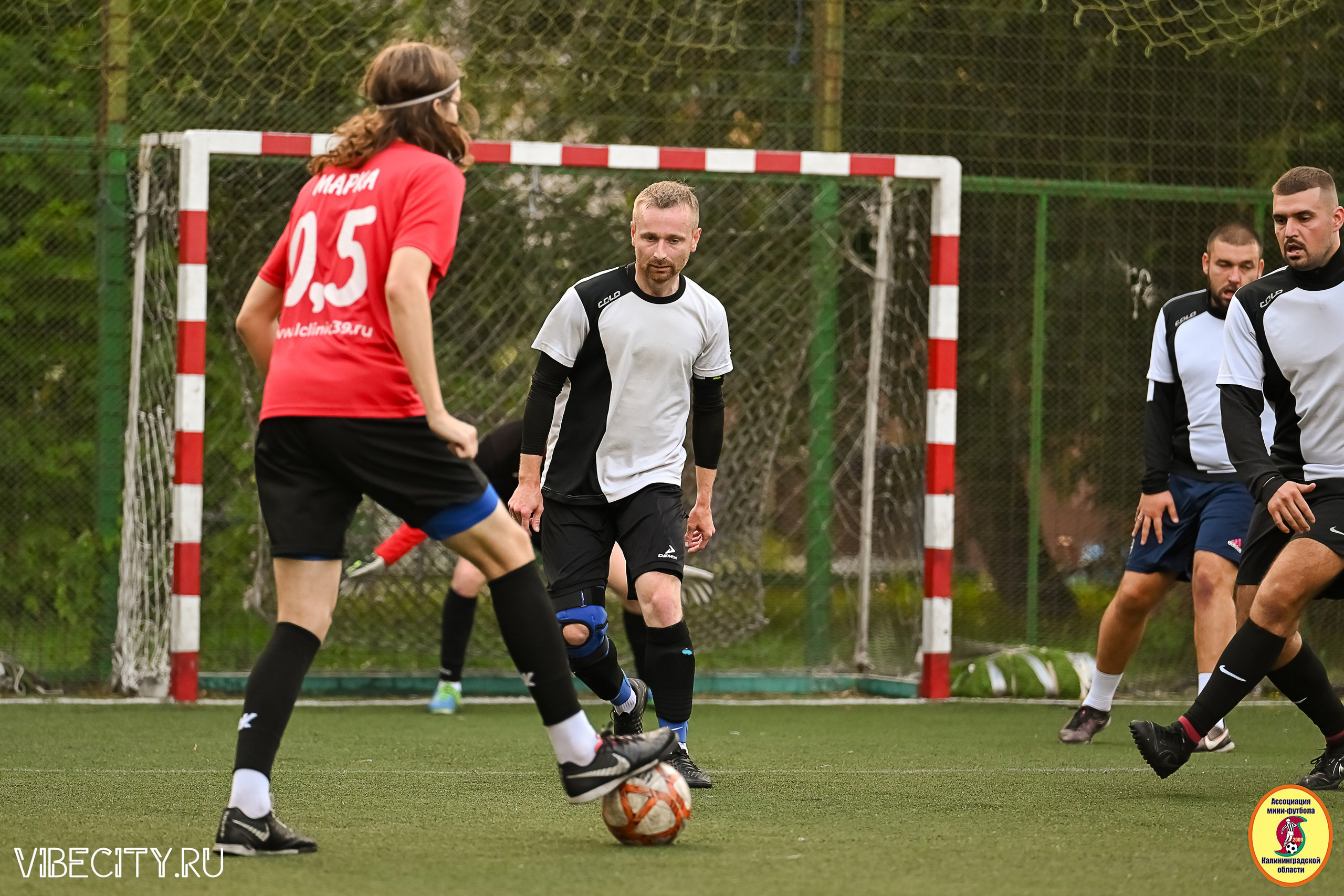 ИГРЫ МИНИ-ФУТБОЛЬНОЙ И КОРПОРАТИВНОЙ ЛИГИ. VIBECITY.RU Вайб Сити Ру Фоторепортажи Фотоотчеты Калининград