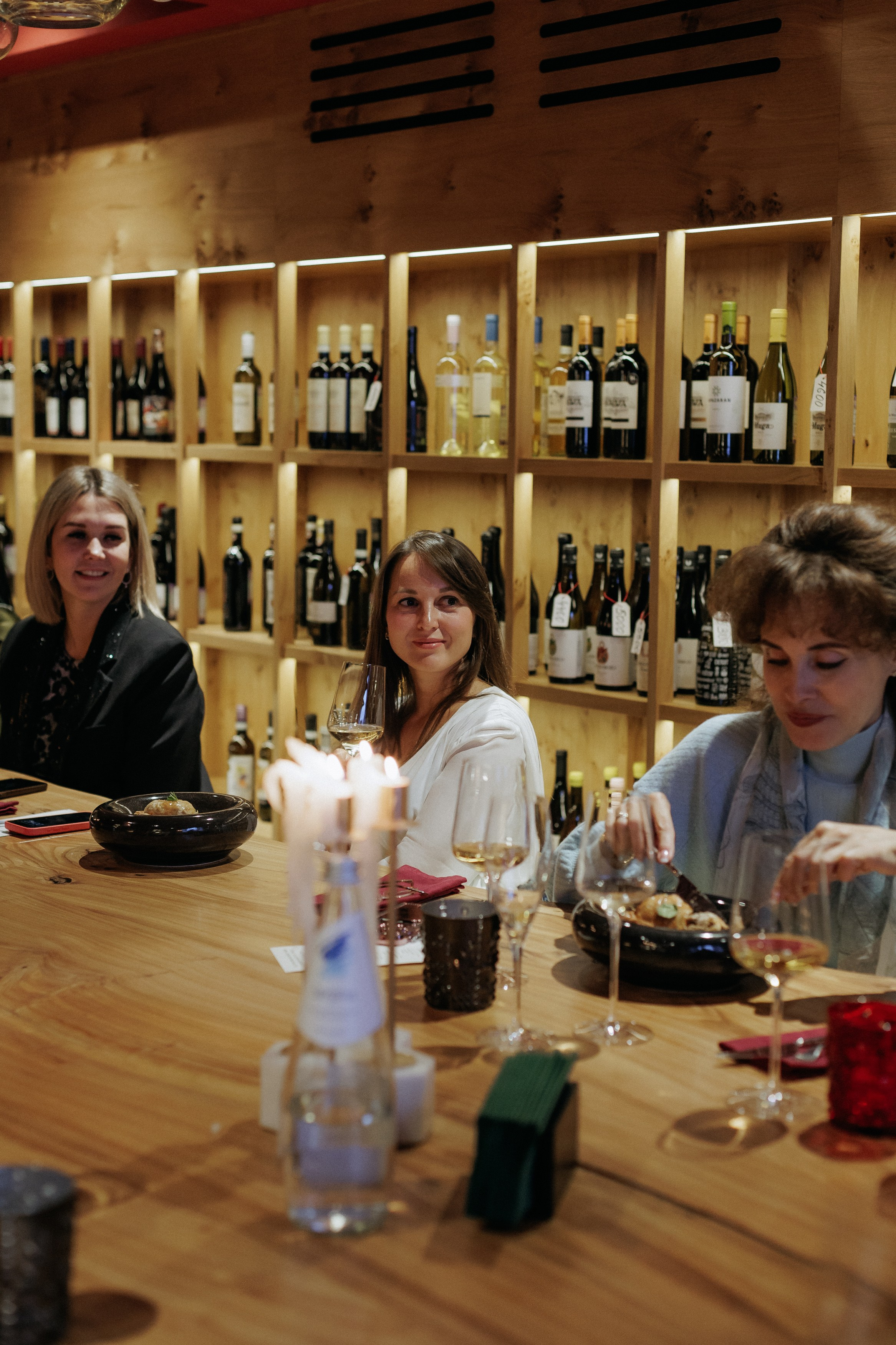 MAIN WINE x DPTRADE. СВОИ. ФОТООТЧЕТЫ-СОБЫТИЯ-МЕСТА