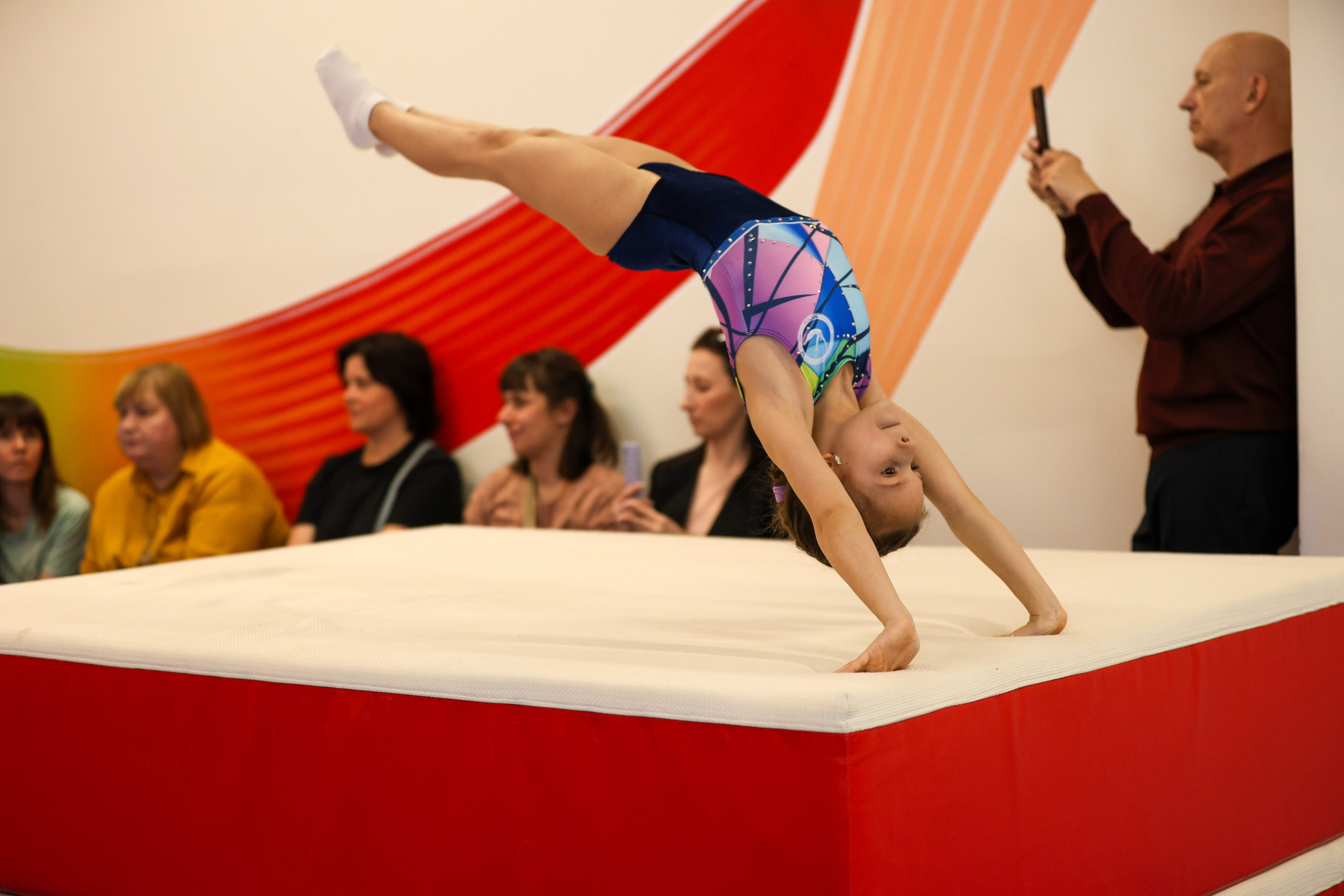 Спортивная гимнастика в школе Турнен. Фотограф в Москве портреты | репортажи | спорт