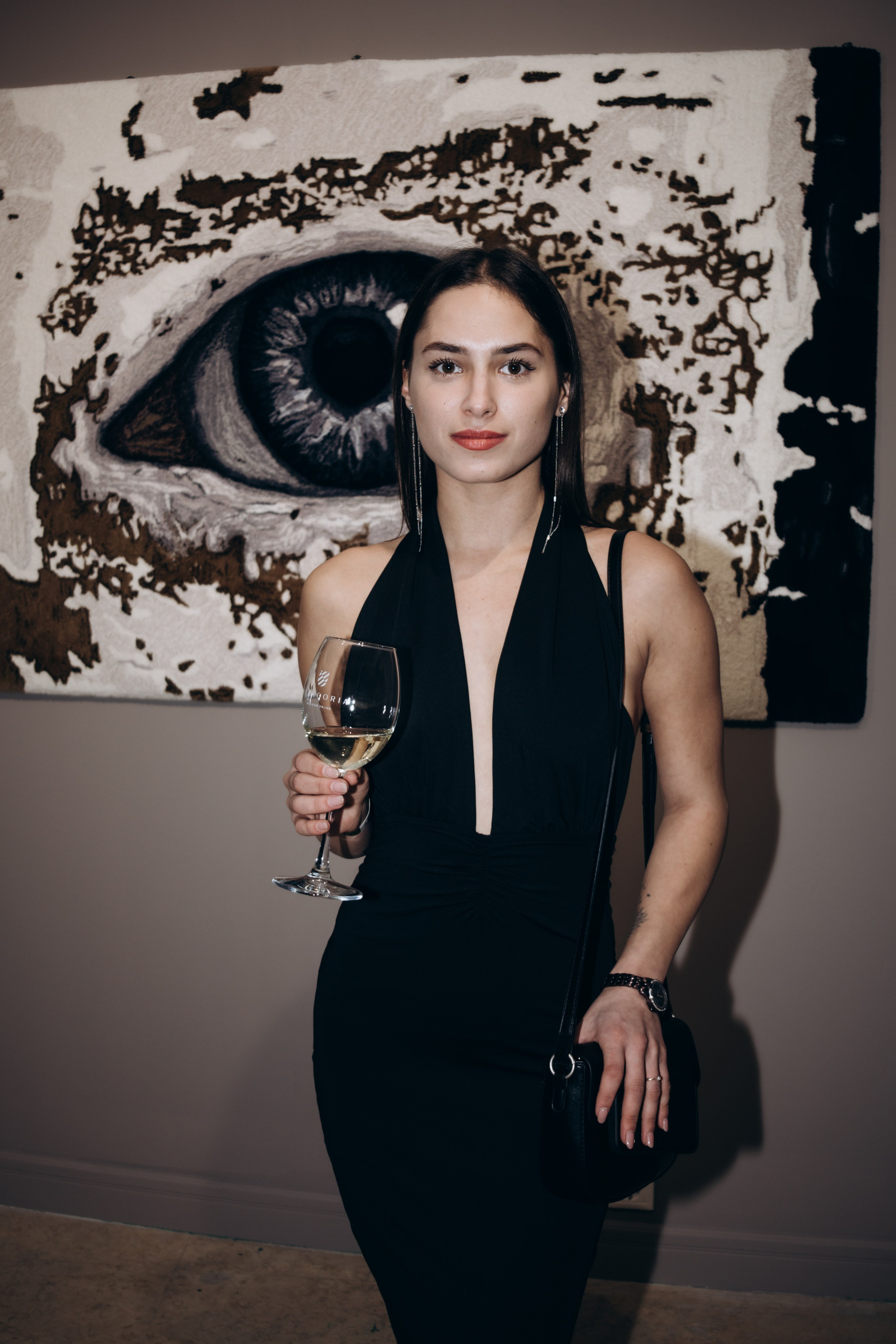 репортаж выставки художницы дарьи санатиной в москве