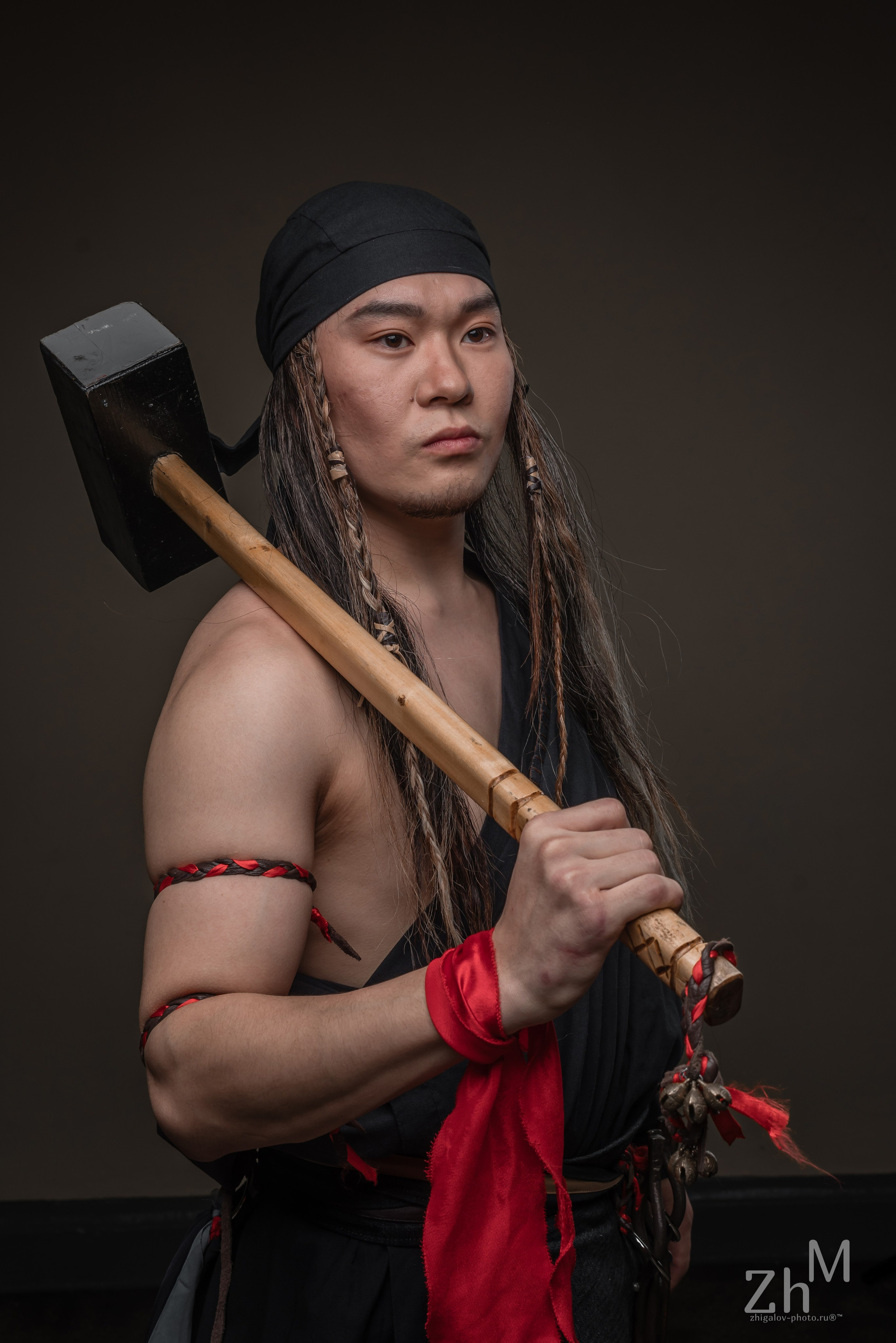 Съёмка в бурятских национальных костюмах. Семейный и свадебный фотограф в Иркутске Максим Жигалов