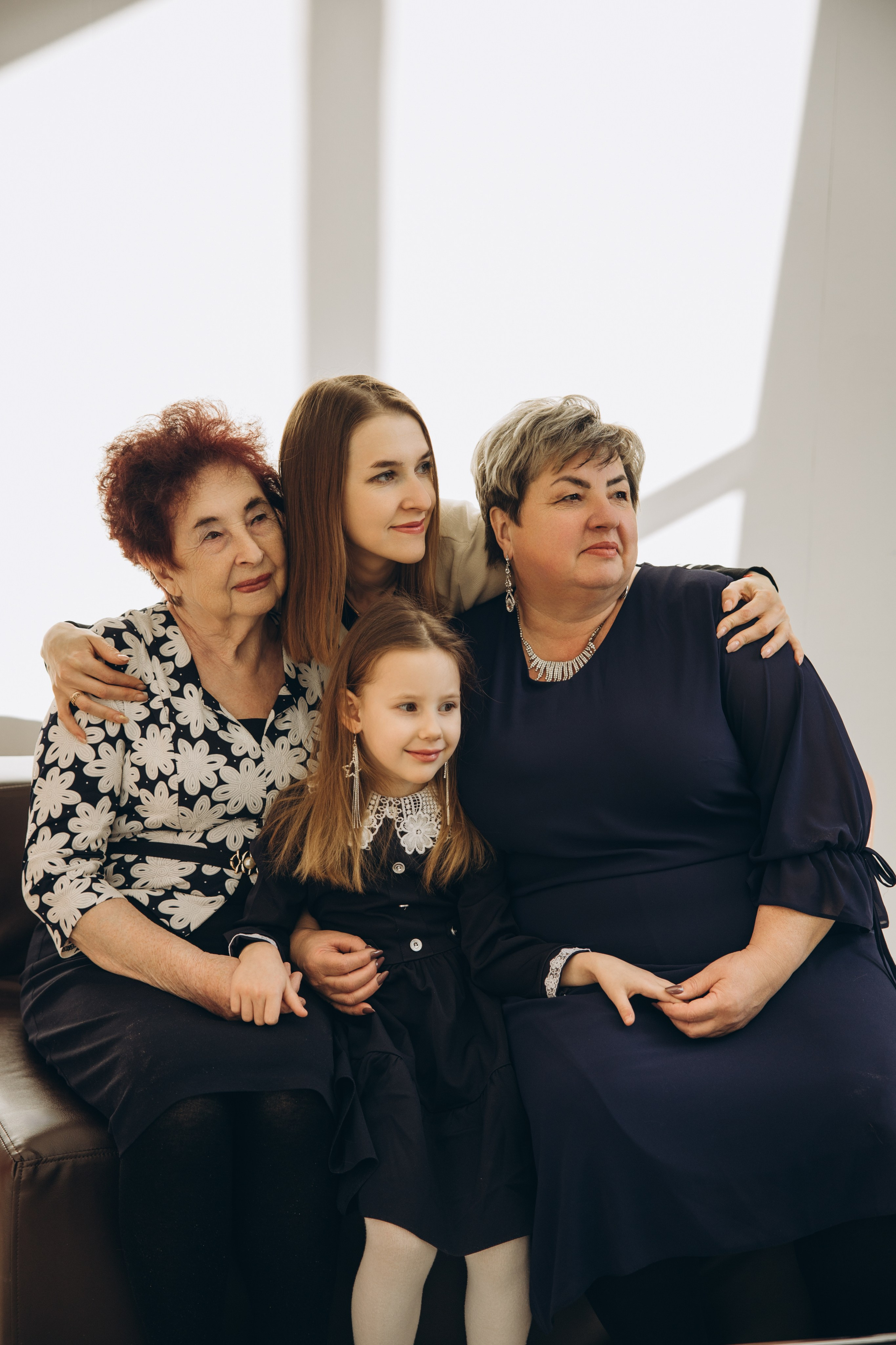 4 поколения. Свадебный, семейный фотограф в Иркутске Светлана Макаричева