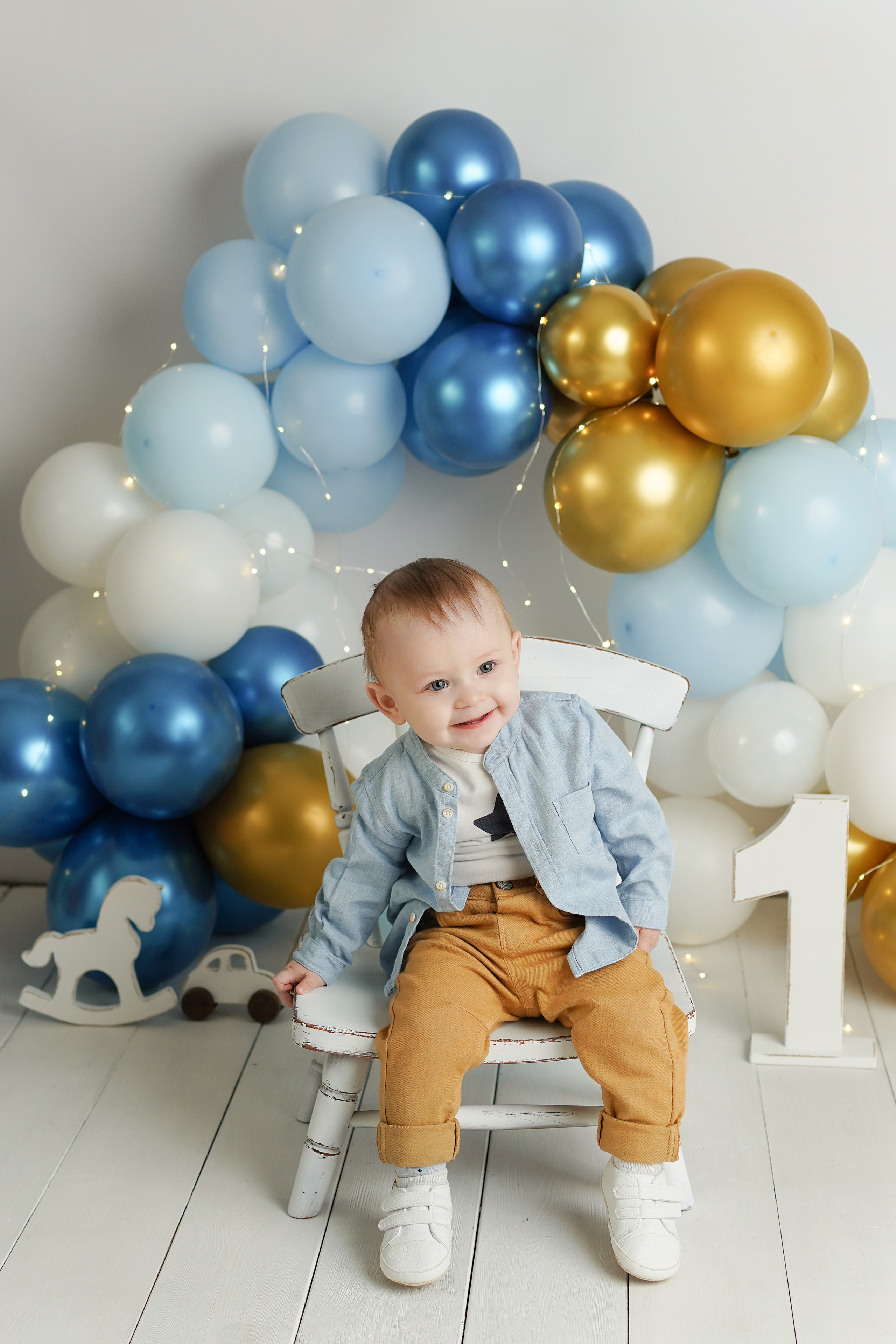 Детская фотосъемка Артема ф детской фотостудии. Детский фотограф и фотограф новорожденных в Калининград Оксана Иваний