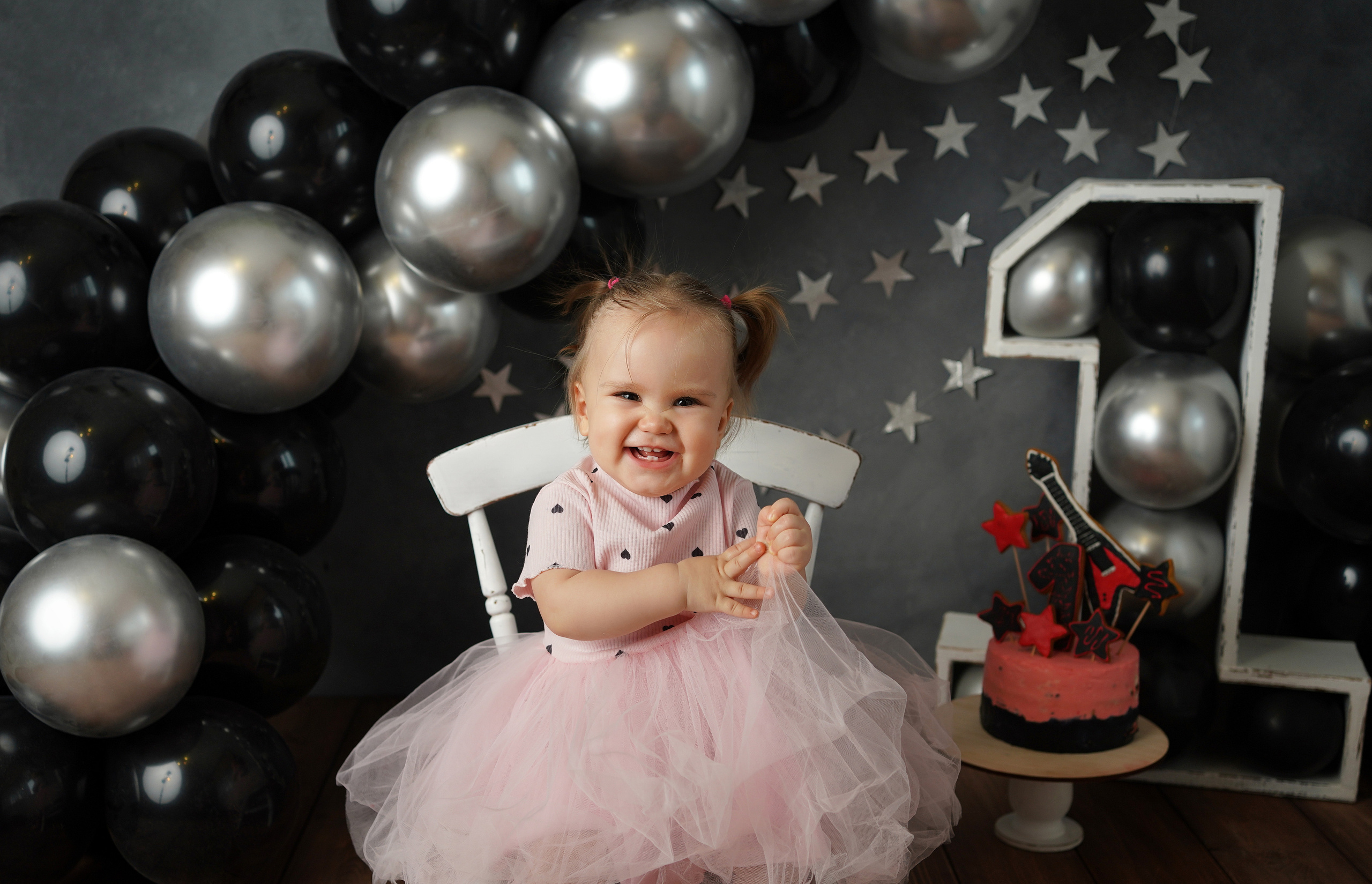 Детская фотосессия Первый годик Есении. Детский фотограф и фотограф новорожденных в Калининград Оксана Иваний