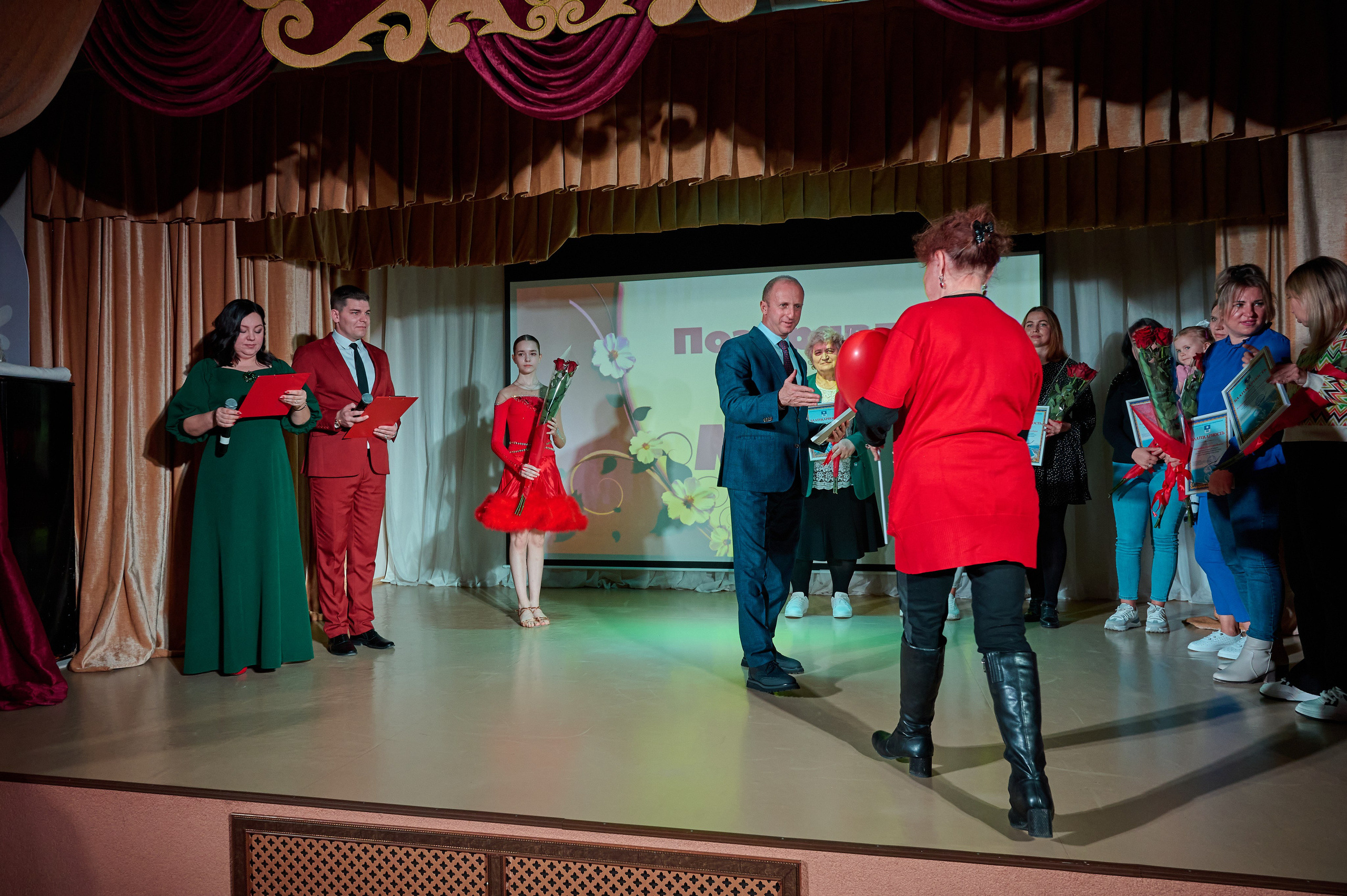 День матери ДК Виноградный. Жизнь курорта Кабардинка в фотографиях