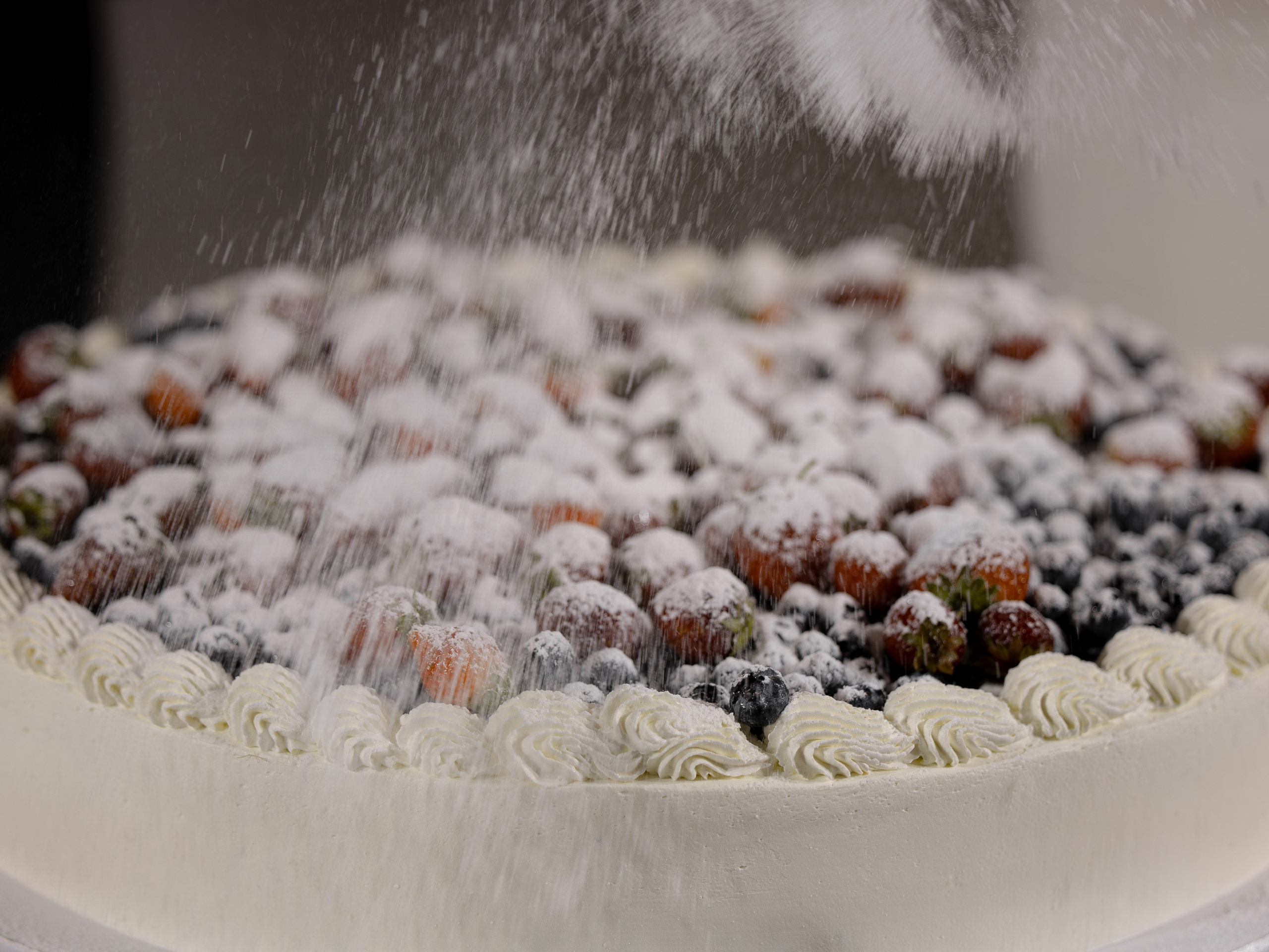 «Я буду твоим крепким, как любовь, плечом!». Свадебный фотограф Москва