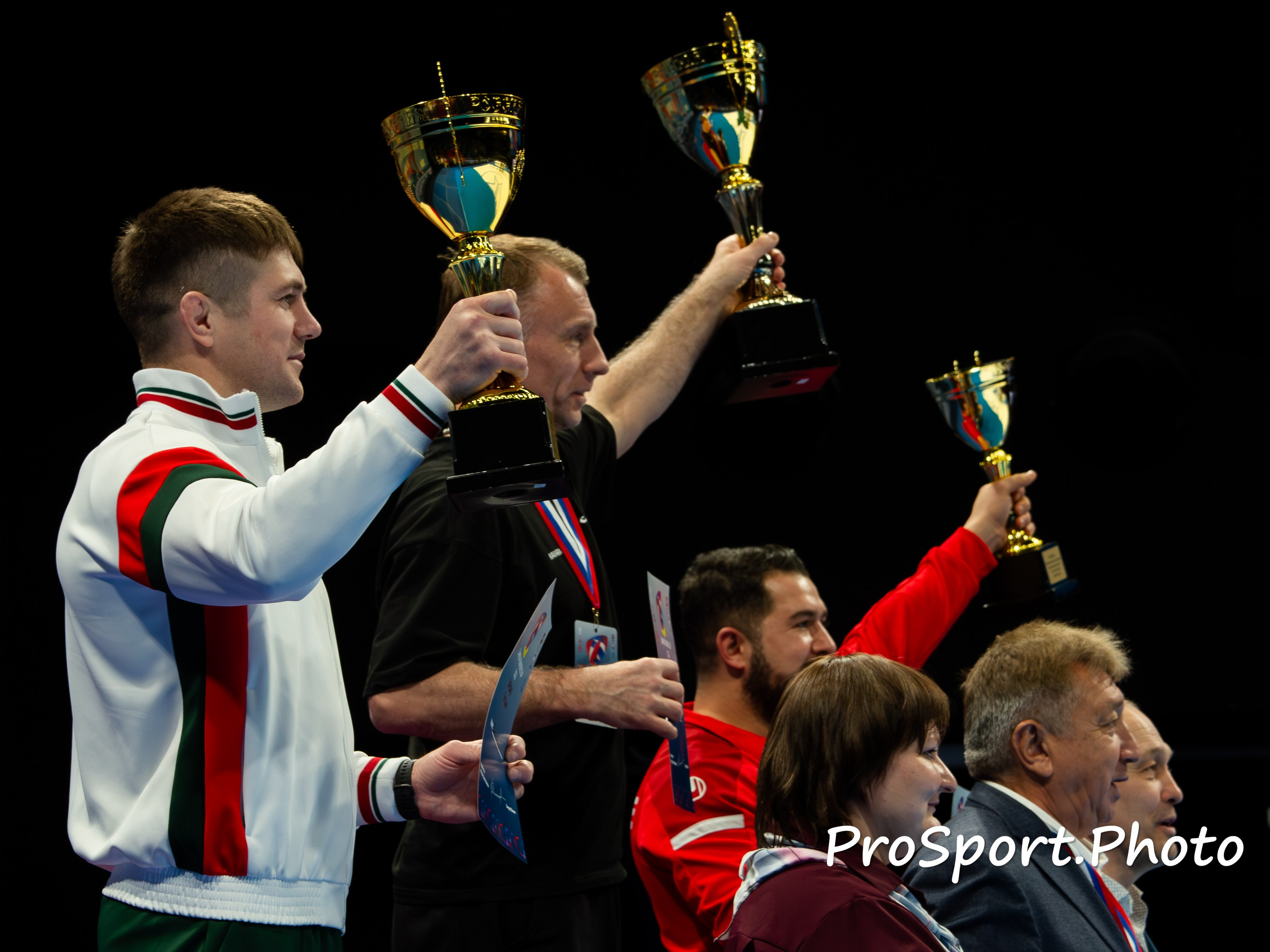 «Спорт через объектив: история в каждом снимке!»