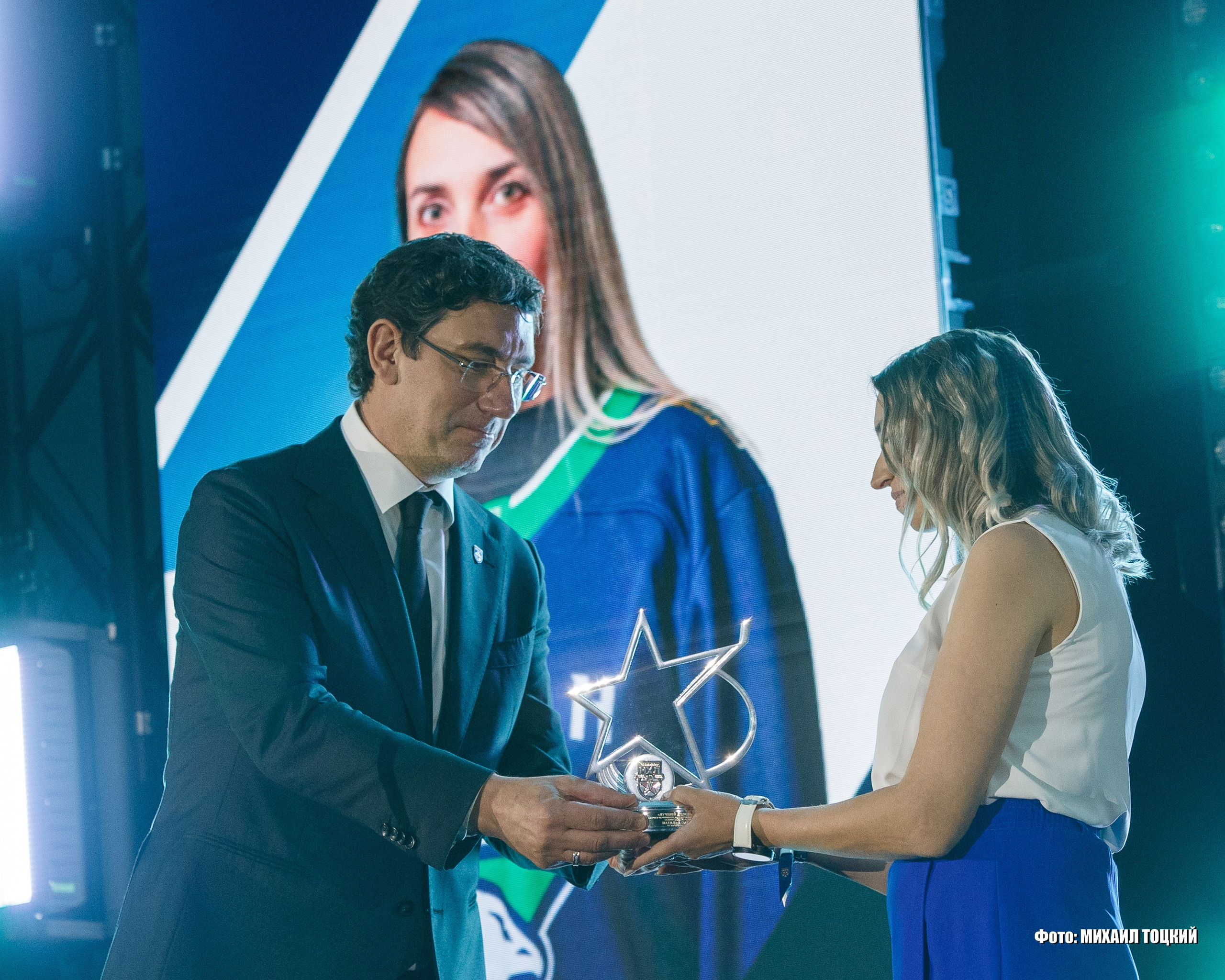 Фоторепортаж церемония закрытия Чемпионата МХЛ сезона 2024/2025. Михаил Тоцкий портретный и репортажный фотограф в Москве