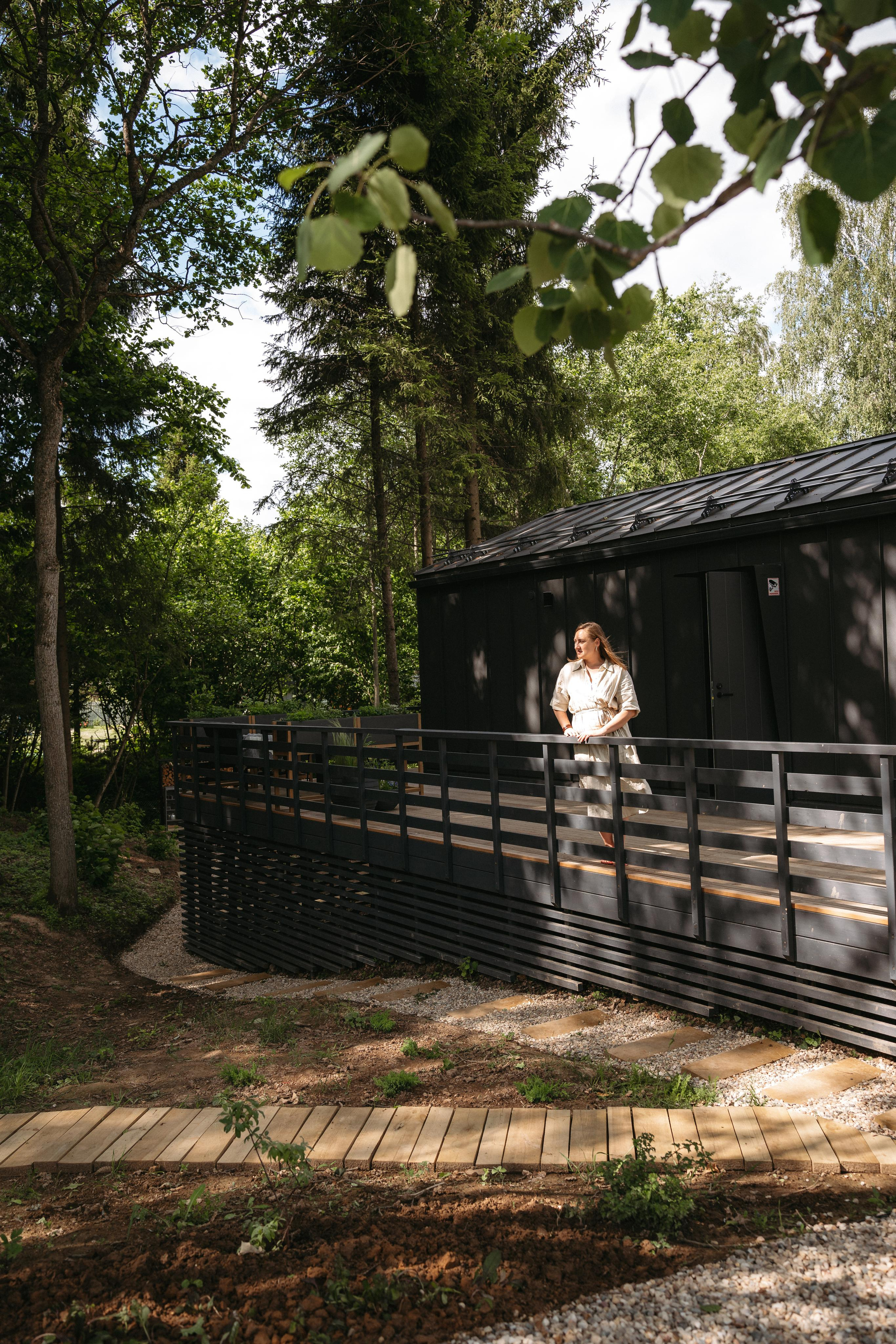 Дом под деревом под Истрой