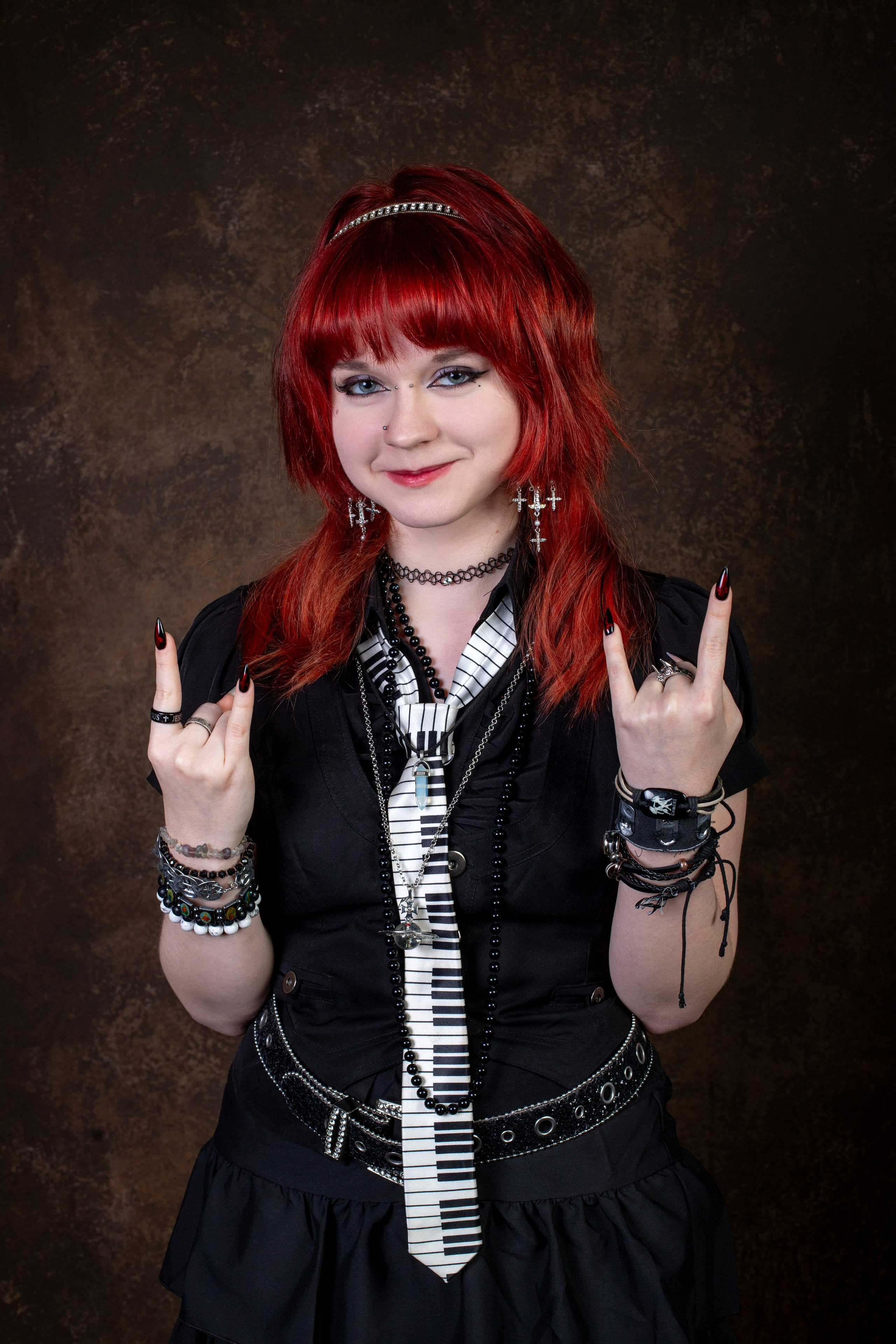 Цены на выпускные альбомы для 9-11 классов. Выпускной альбом в Москве и Домодедово Вышка Школьный фотограф