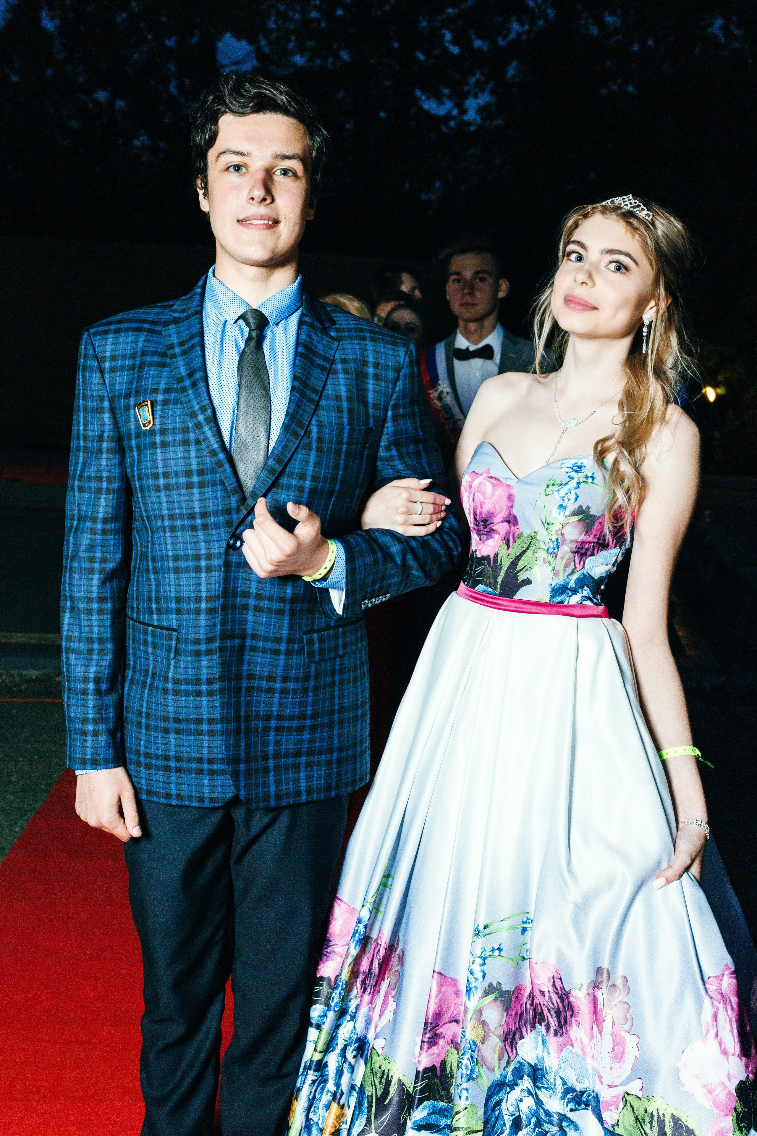 Фотограф на выпускной в Москве, заказать услуги фотосъёмки — Цены и стоимость услуг профессионального фотографа на выпускной