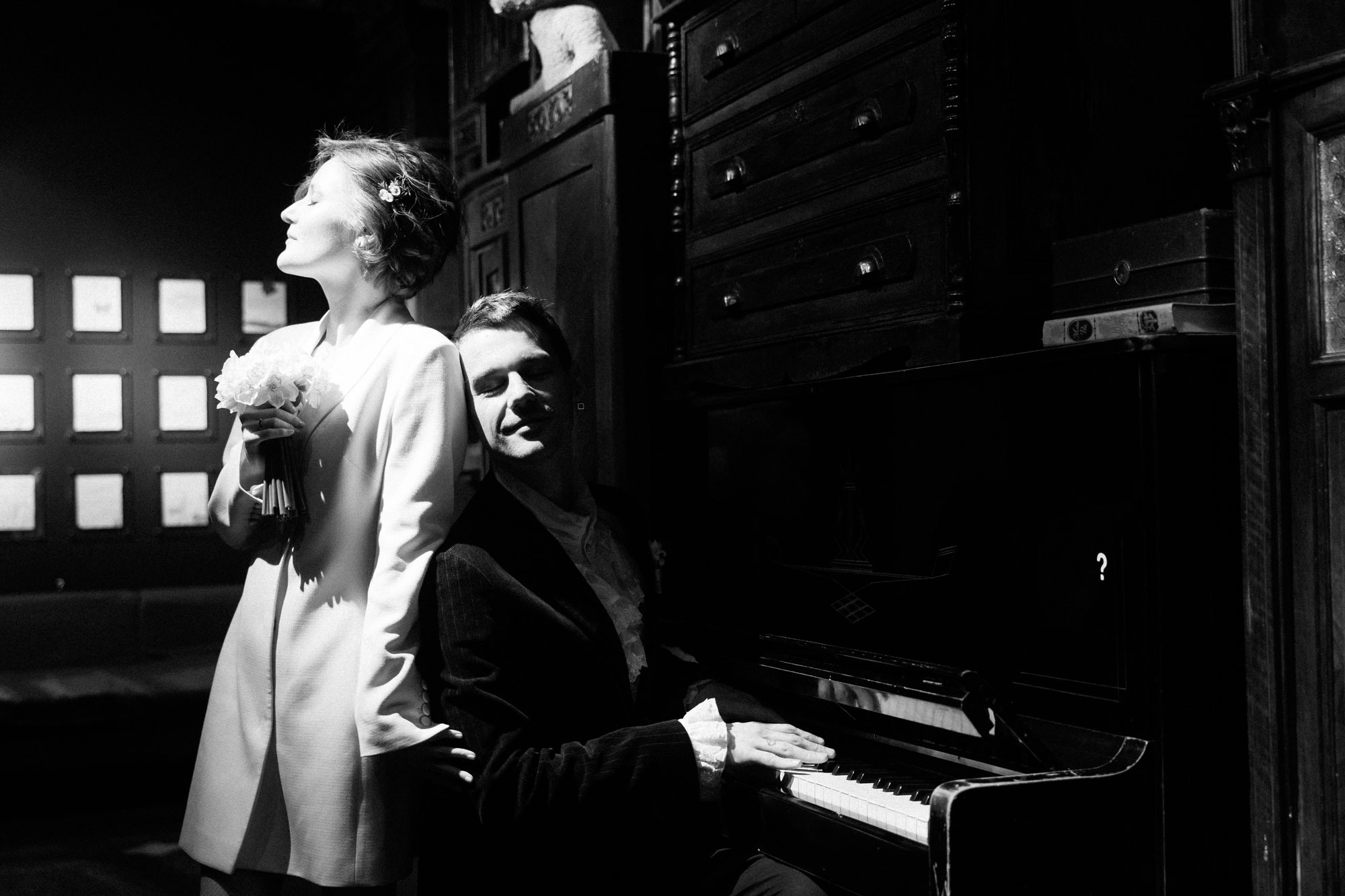 Двое в «Космосе». Фотограф в Москве Женя Потах