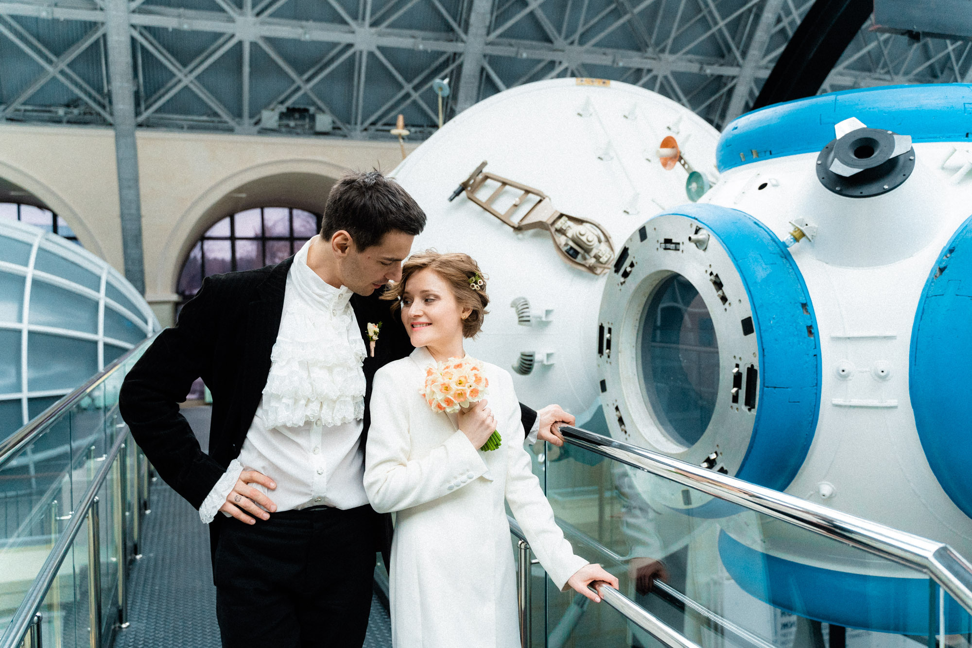 Двое в «Космосе». Фотограф в Москве Женя Потах