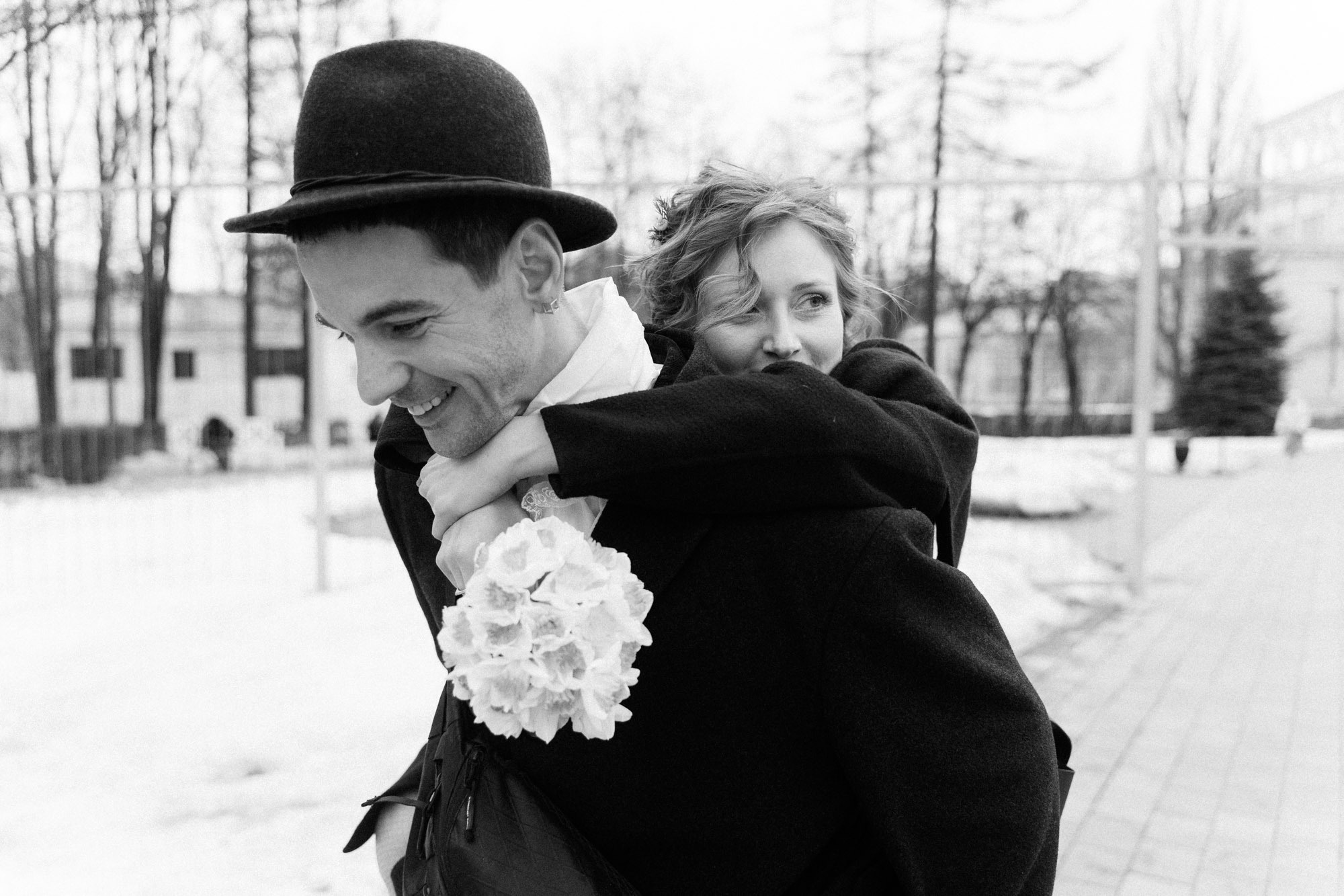 Двое в «Космосе». Фотограф в Москве Женя Потах