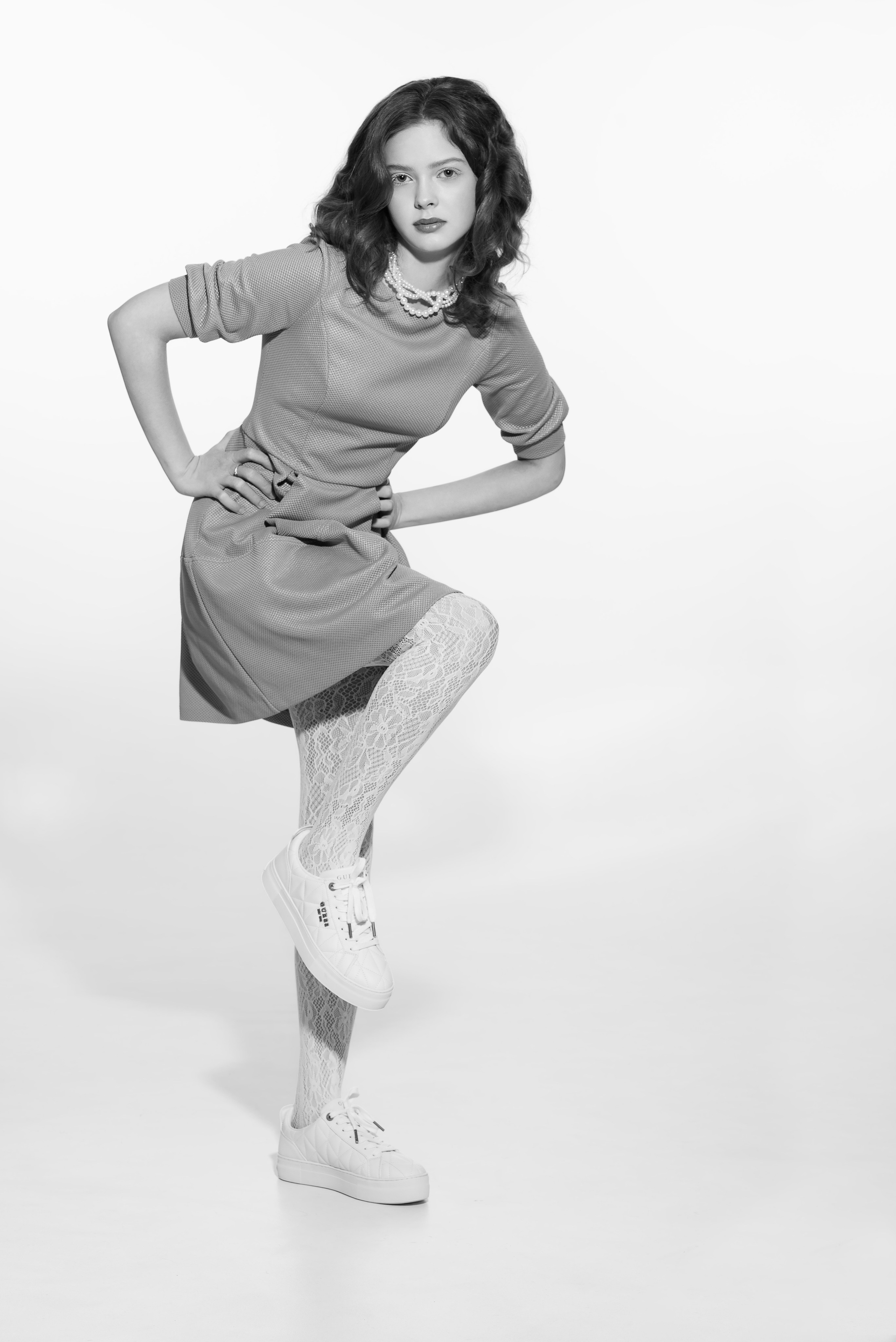 Черно-белая фотосессия на циклораме