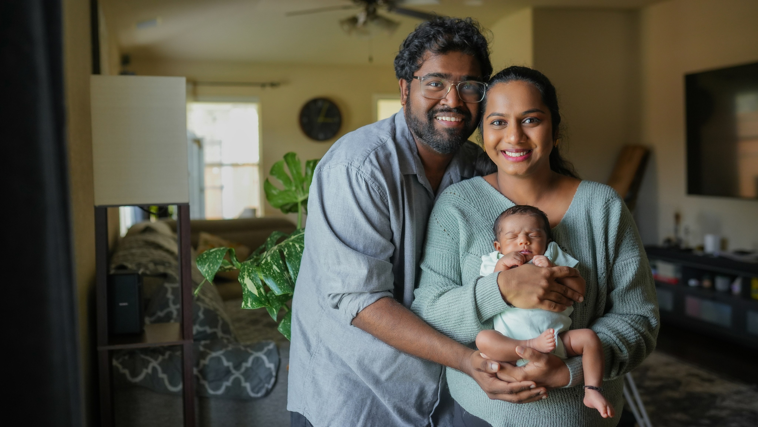 Heartfelt family memories — cozy newborn session