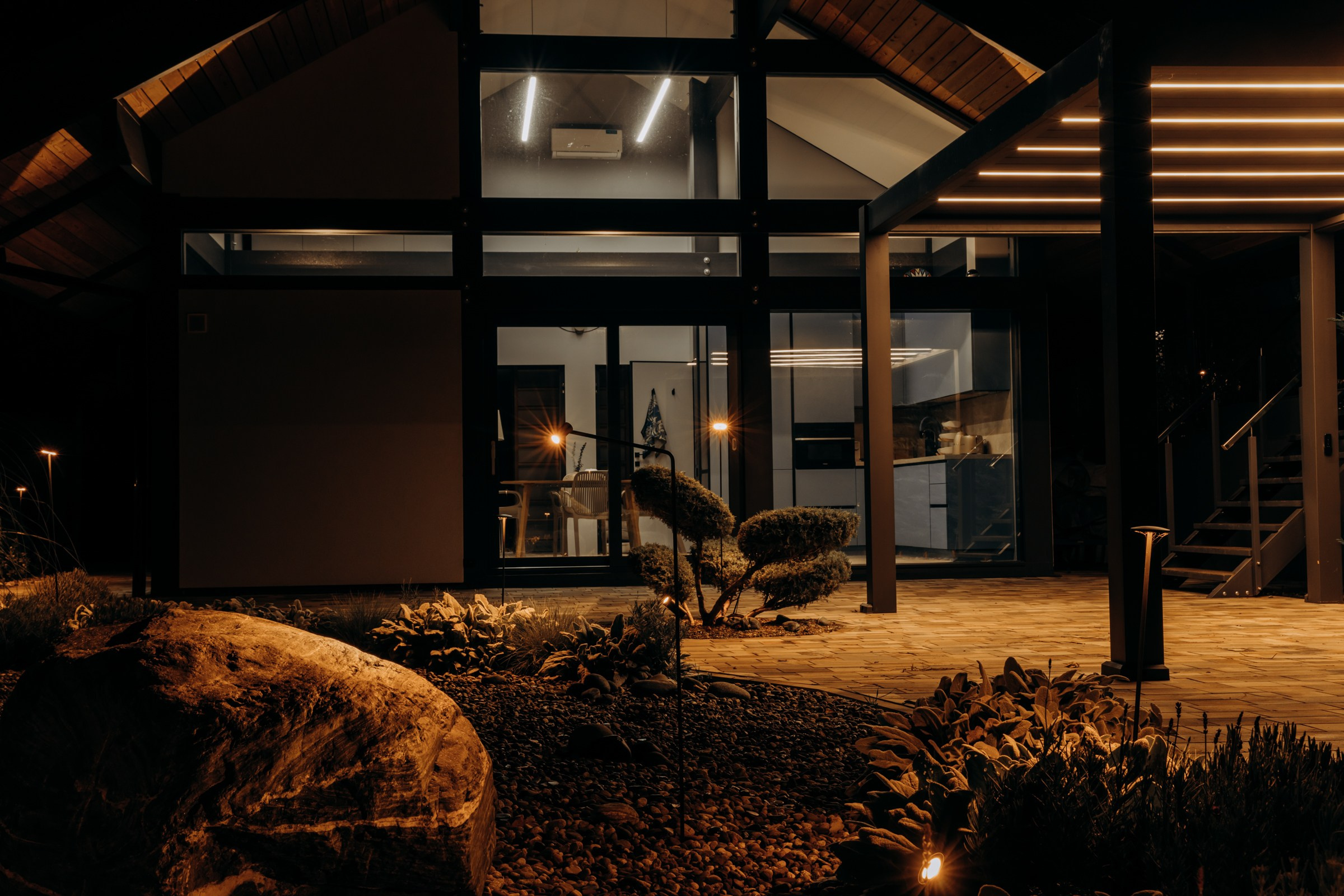 Съёмка для компании INTEQ HAUS из Москвы. Фотограф в Крыму — Федор зайцев. Свадебная, семейная и портретная съёмка. Фотографии для контента, для бизнеса. Корпоративная съёмка