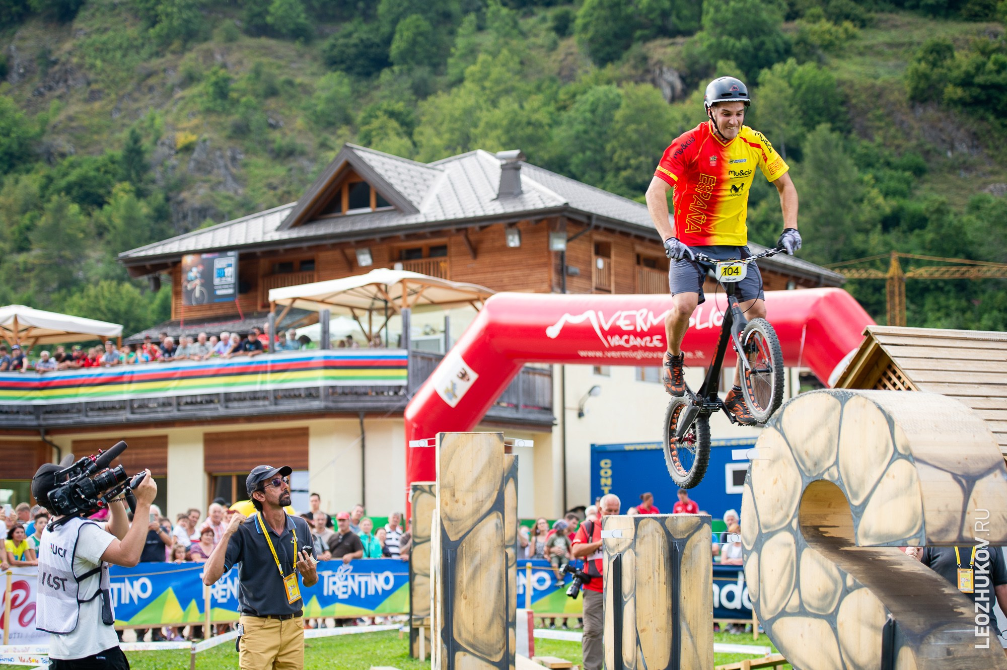 UCI Trials World Championships 2016 — finals. Sports photographer Leonid Zhukov