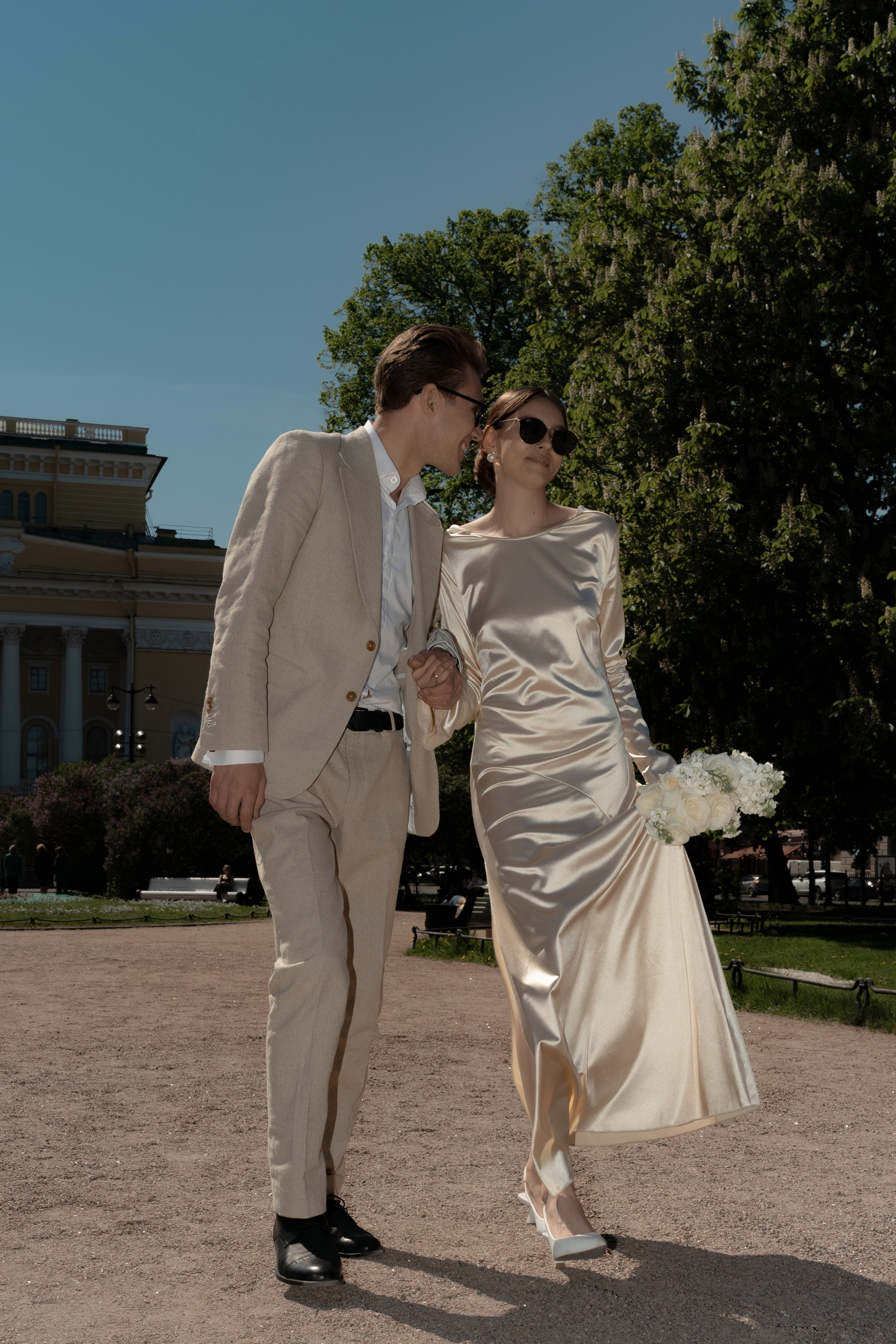 Прогулка по рекам и каналам Петербурга — свадебная фотосессия на катере. Свадебный фотограф Дмитрий Родионов — Санкт-Петербург и Ленинградская область