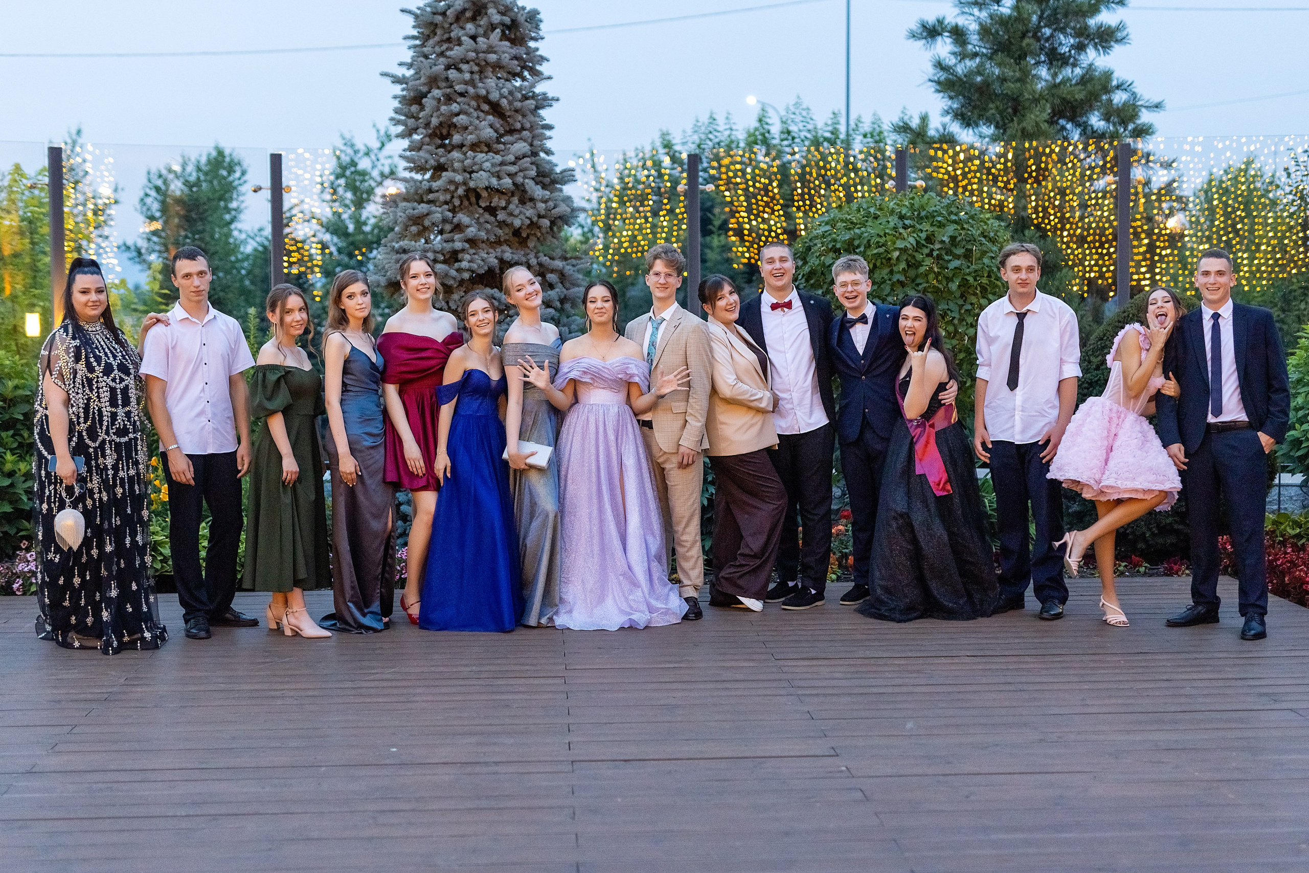 Выпускной. Школа 22, 11 класс. Стильный выпускной альбом Владивосток фотограф Вероника Мигачева