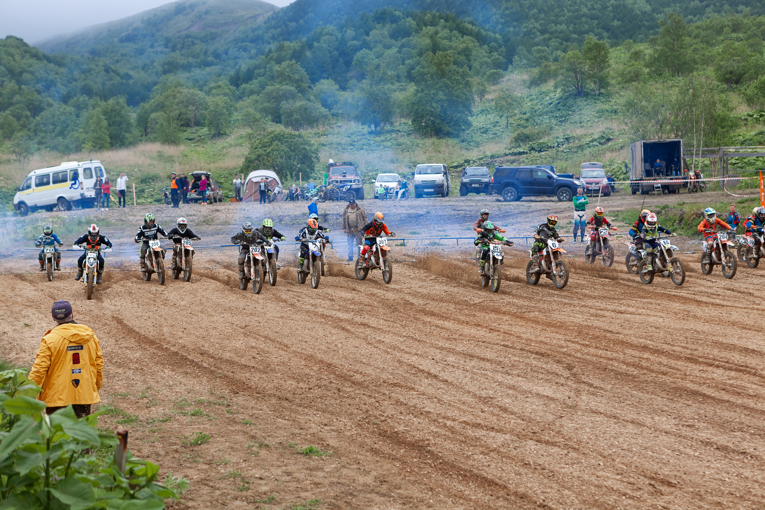 Рёв моторов. Детский, семейный фотограф в Южно-Сахалинске, Невельске и Холмске