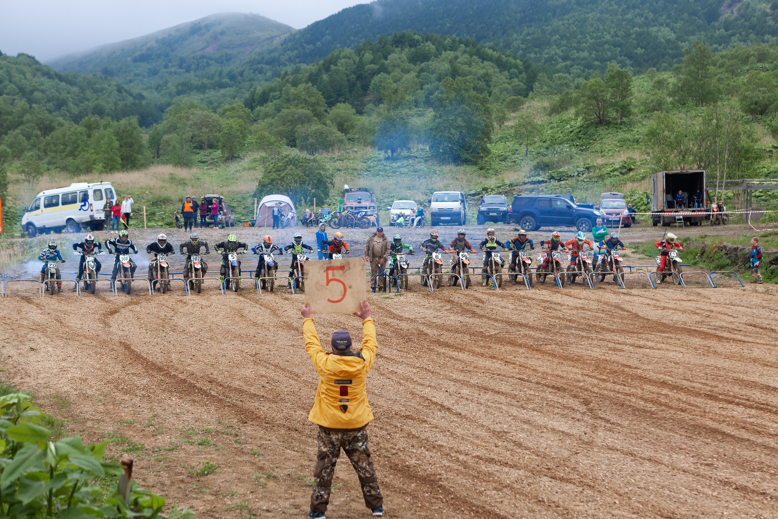 Рёв моторов. Детский, семейный фотограф в Южно-Сахалинске, Невельске и Холмске