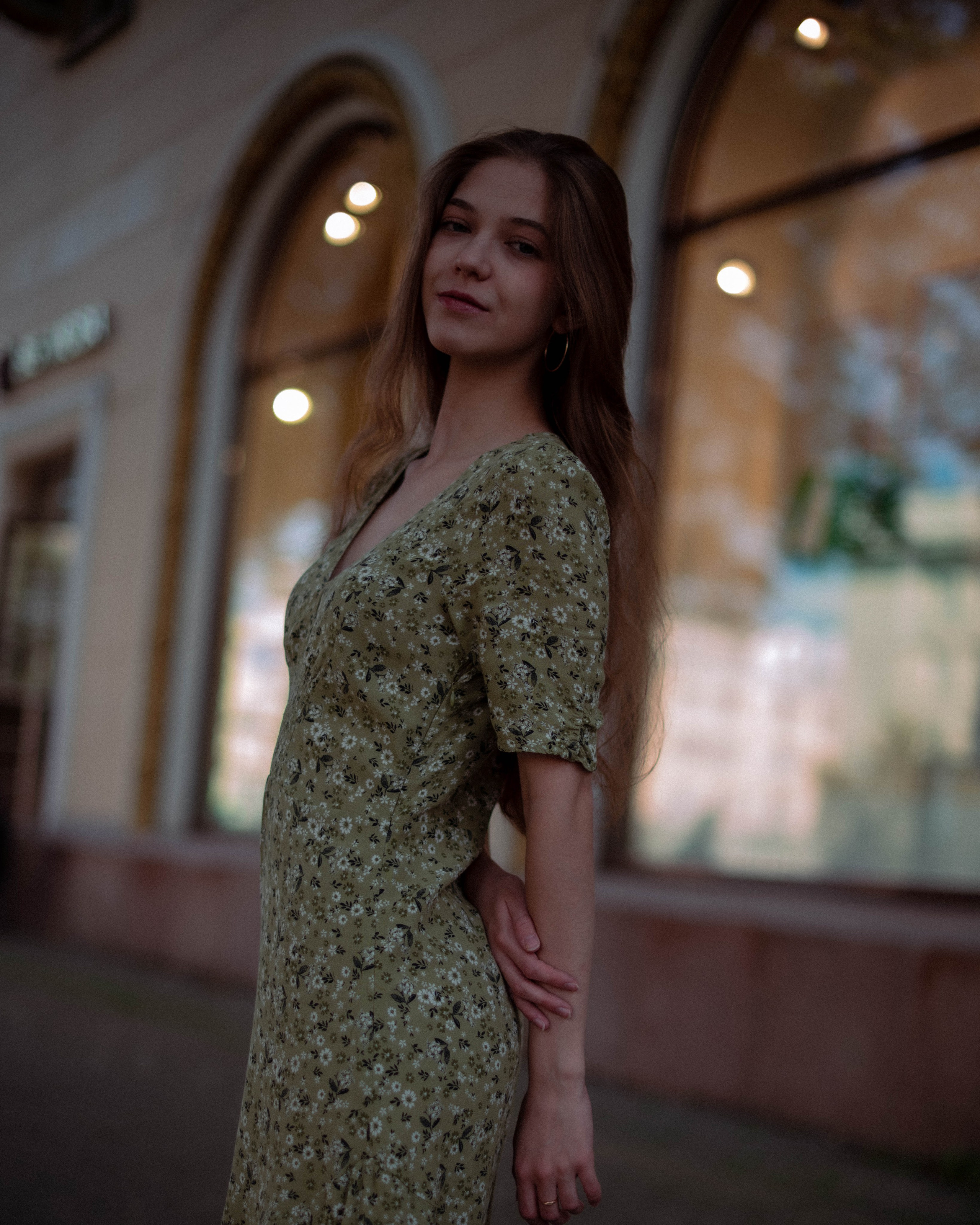 Ася. Женский фотограф. Создатель украшений ручной работы. Модель