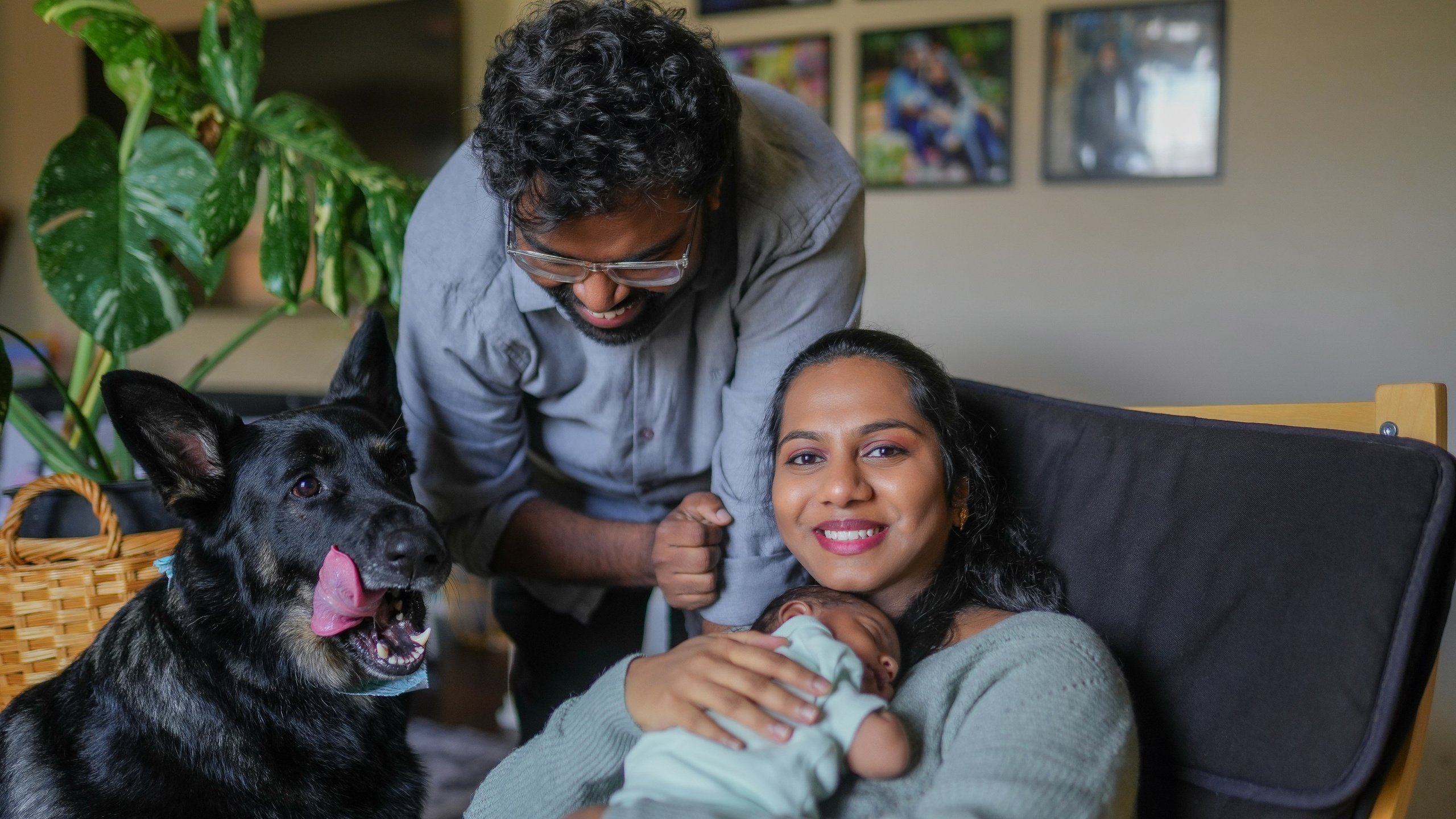 Heartfelt family memories — cozy newborn session