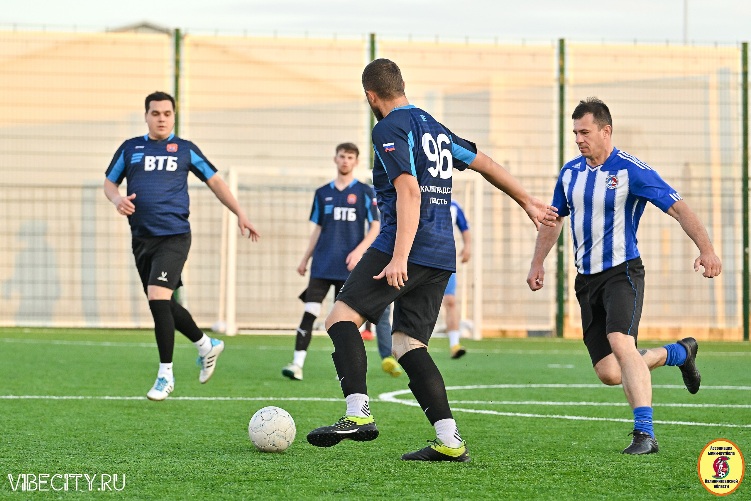 ИГРЫ МИНИ-ФУТБОЛЬНОЙ И КОРПОРАТИВНОЙ ЛИГИ. VIBECITY.RU Вайб Сити Ру Фоторепортажи Фотоотчеты Калининград