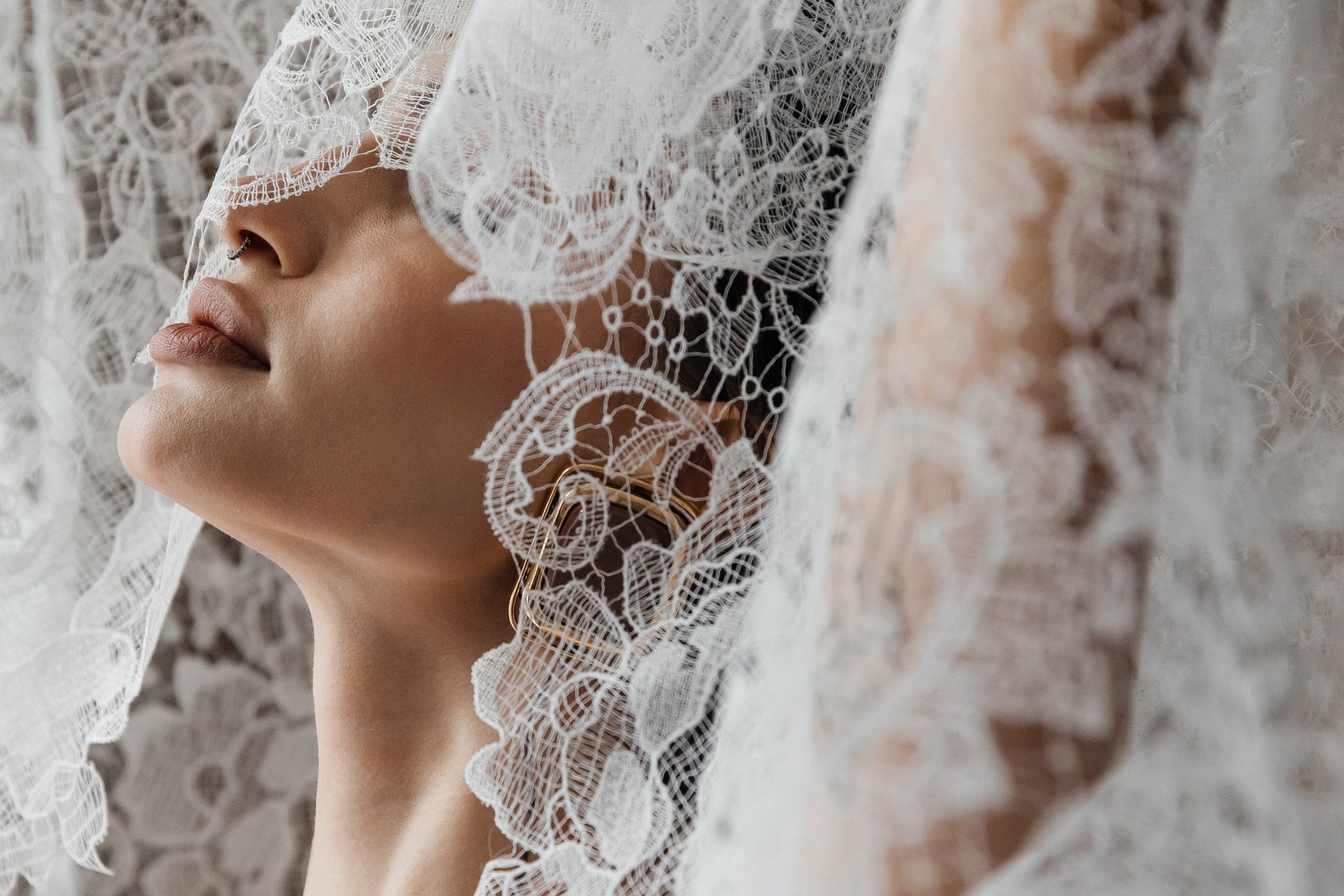 Свадебная фотосессия в особняке Юргенсон. Свадебный фотограф в Москве Элина Ларченкова. Фото, которые цепляют