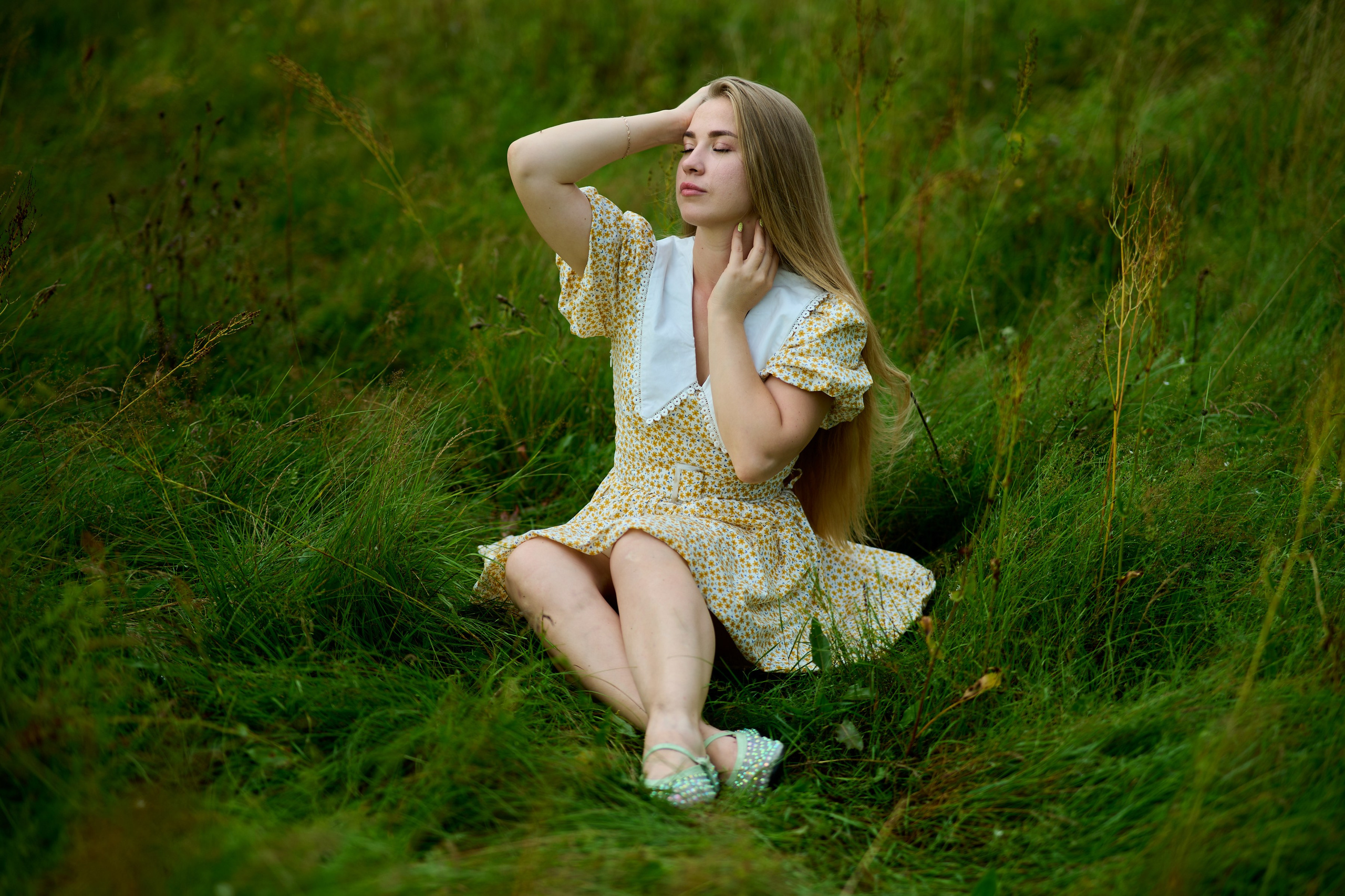 Художественная женская фотосессия на природе и в студии · Козьминых