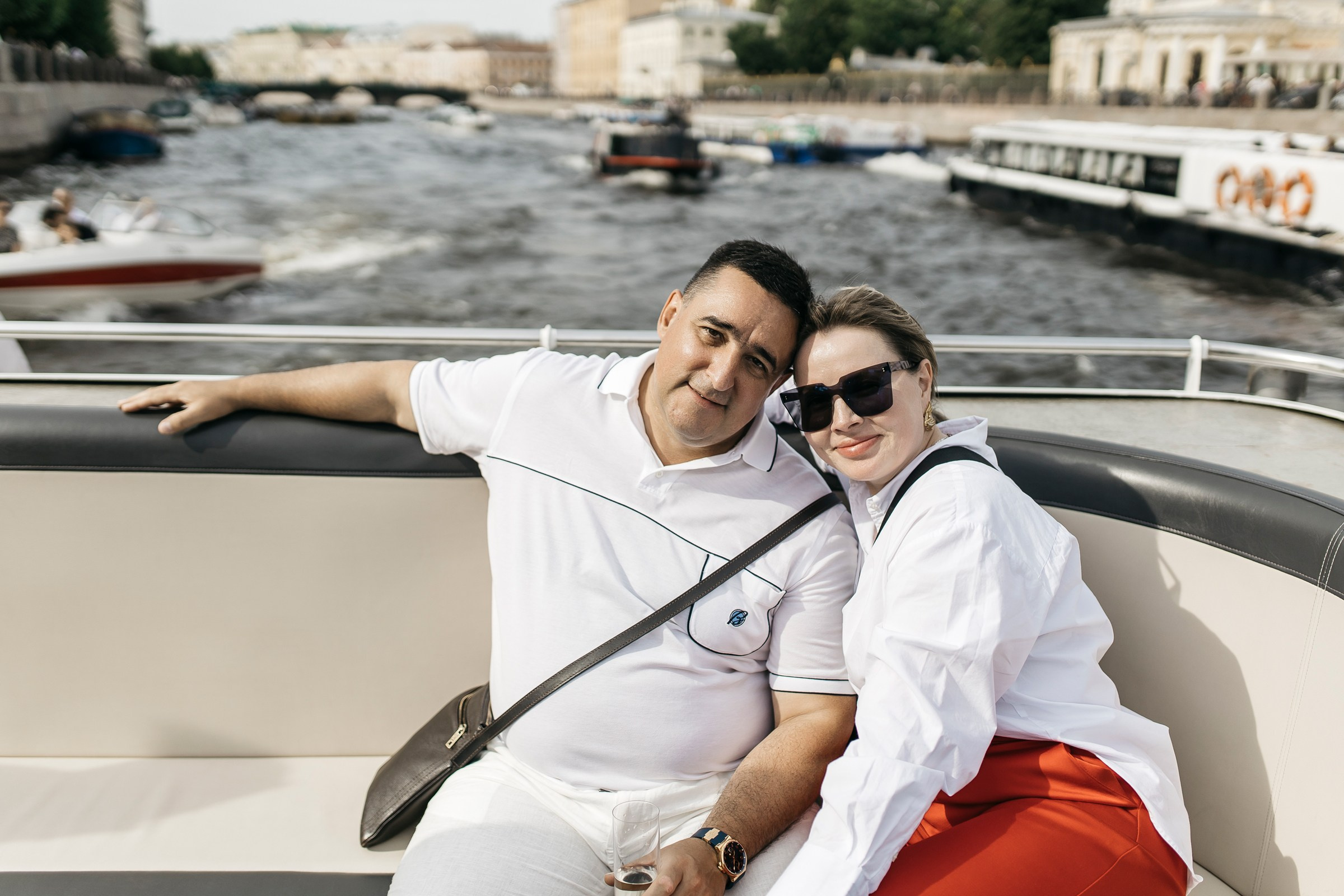 Позитивный репортажный фотограф на День Рождение, юбилей Питер