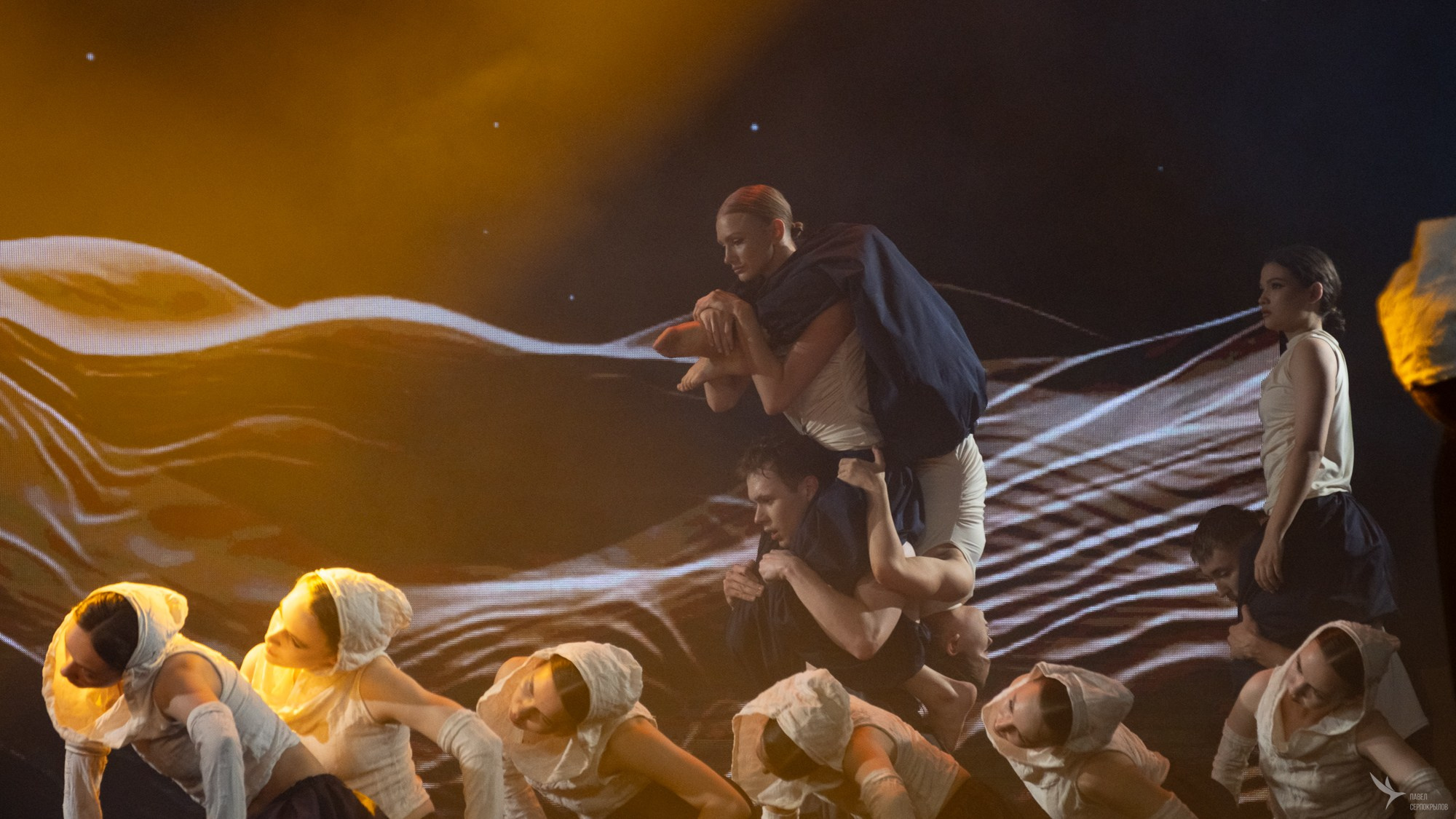 Пластический спектакль команды СЕВЕР «Голос ветра. Молчание мрамора». Репортажный фотограф в Казани Павел Серпокрылов