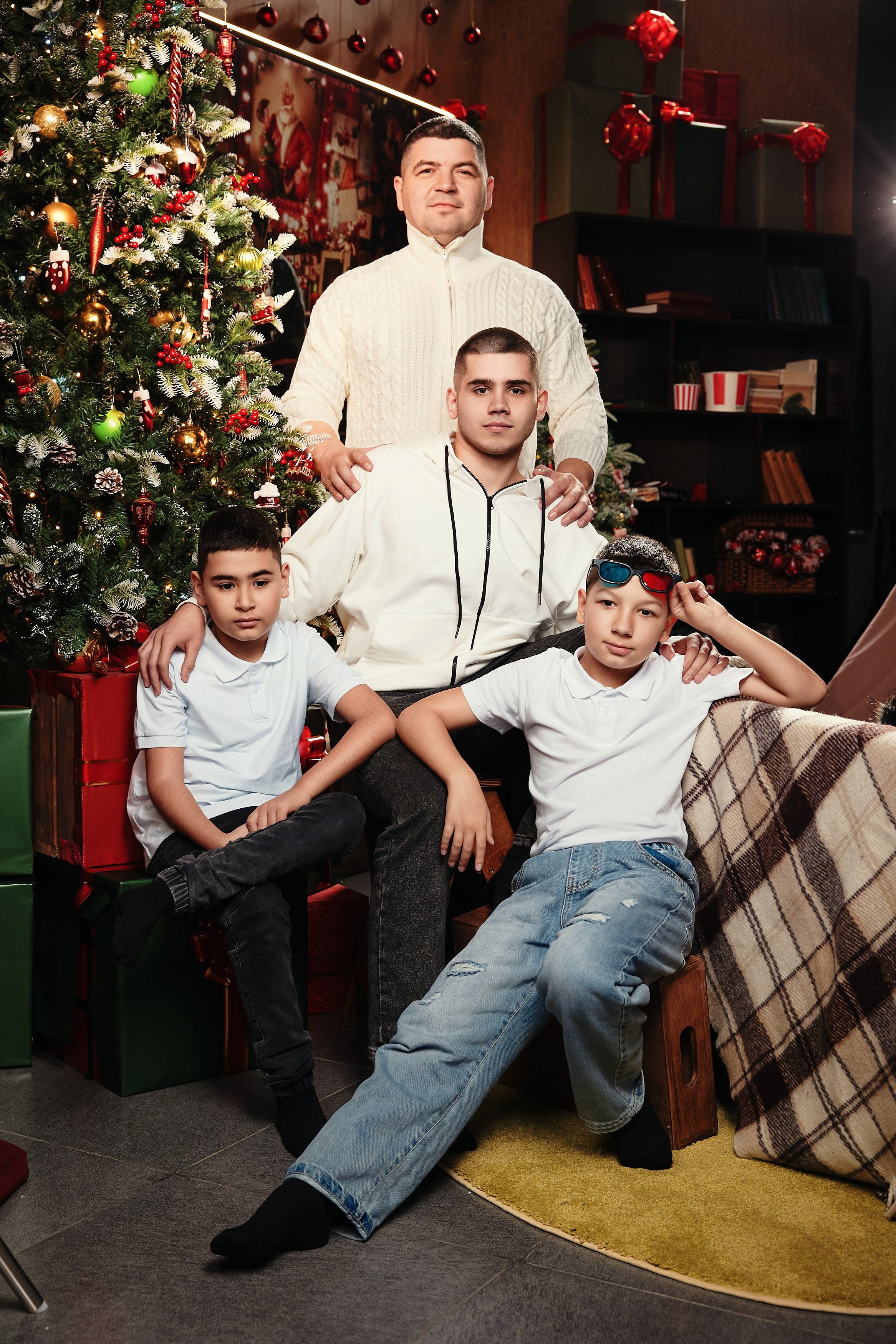 Две семьи под одной крышей