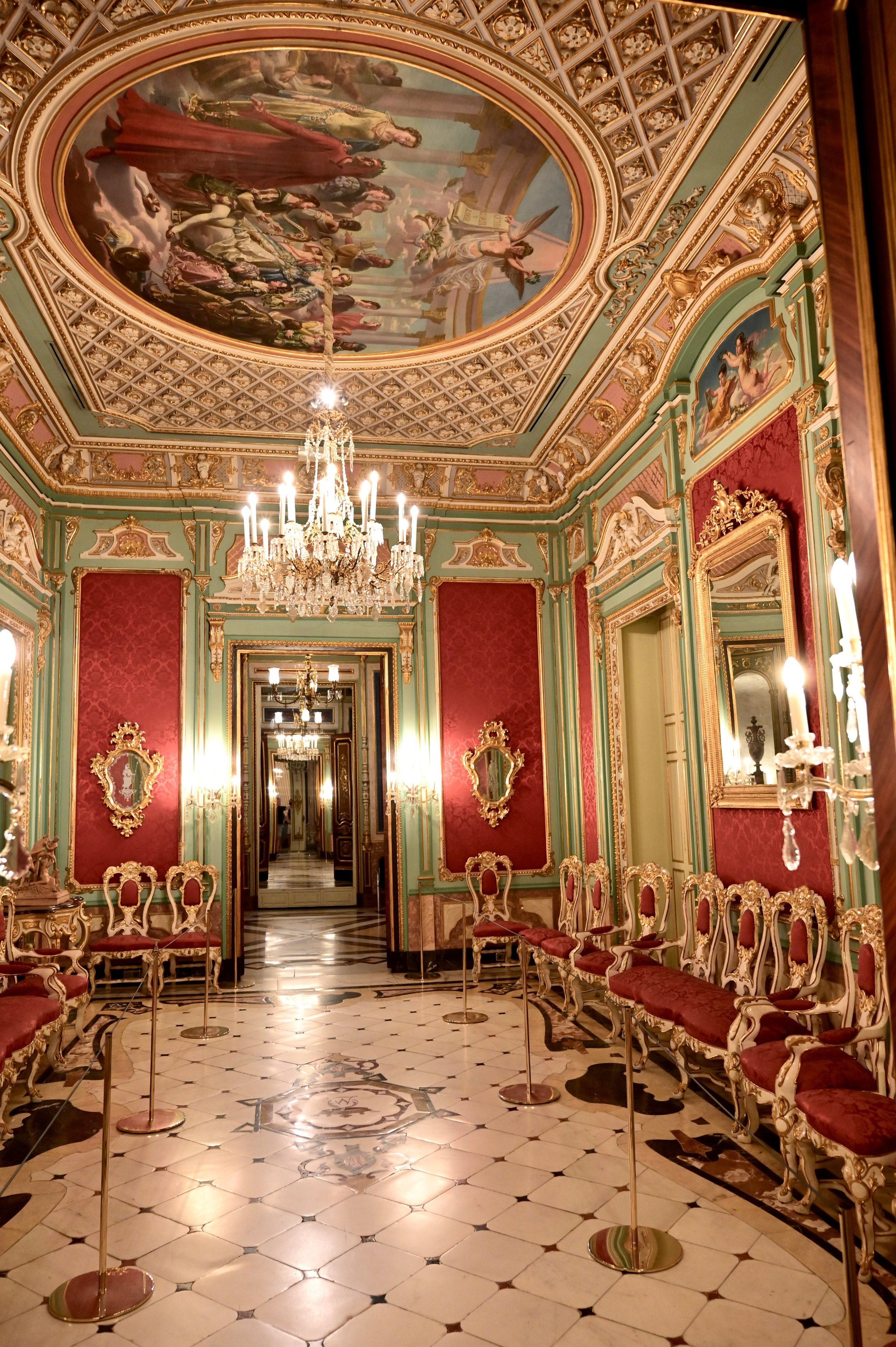 Музей фарфора/Дворец маркиза Дос Агуас (с патио и парадными залами). Гид и фотограф в Валенсии Новиков Михаил