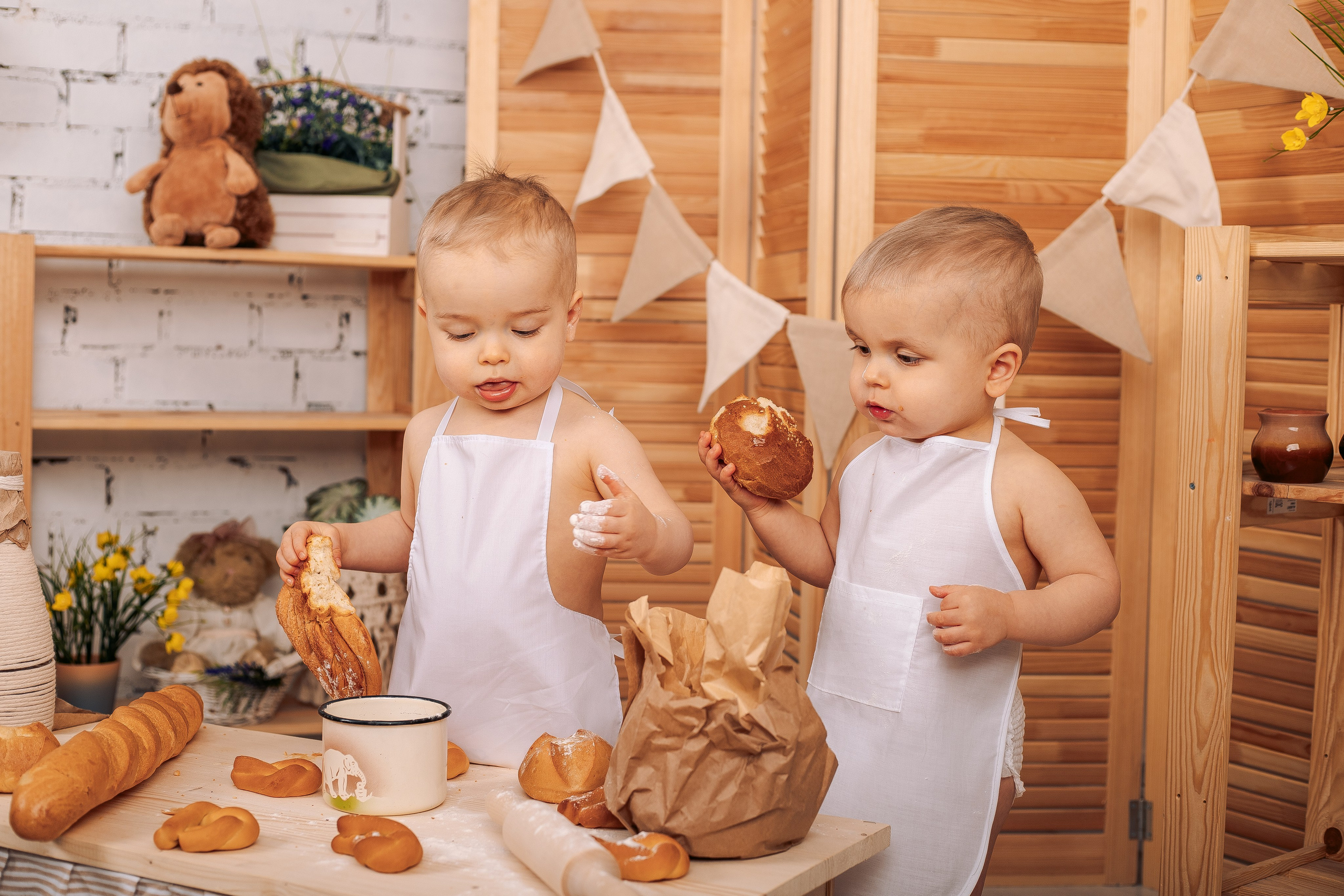 Фотосессия поваренок в фотостудии для малышей близнецов в Санкт-Петербурге. Фотограф в Санкт-Петербурге, Анна Скворцова